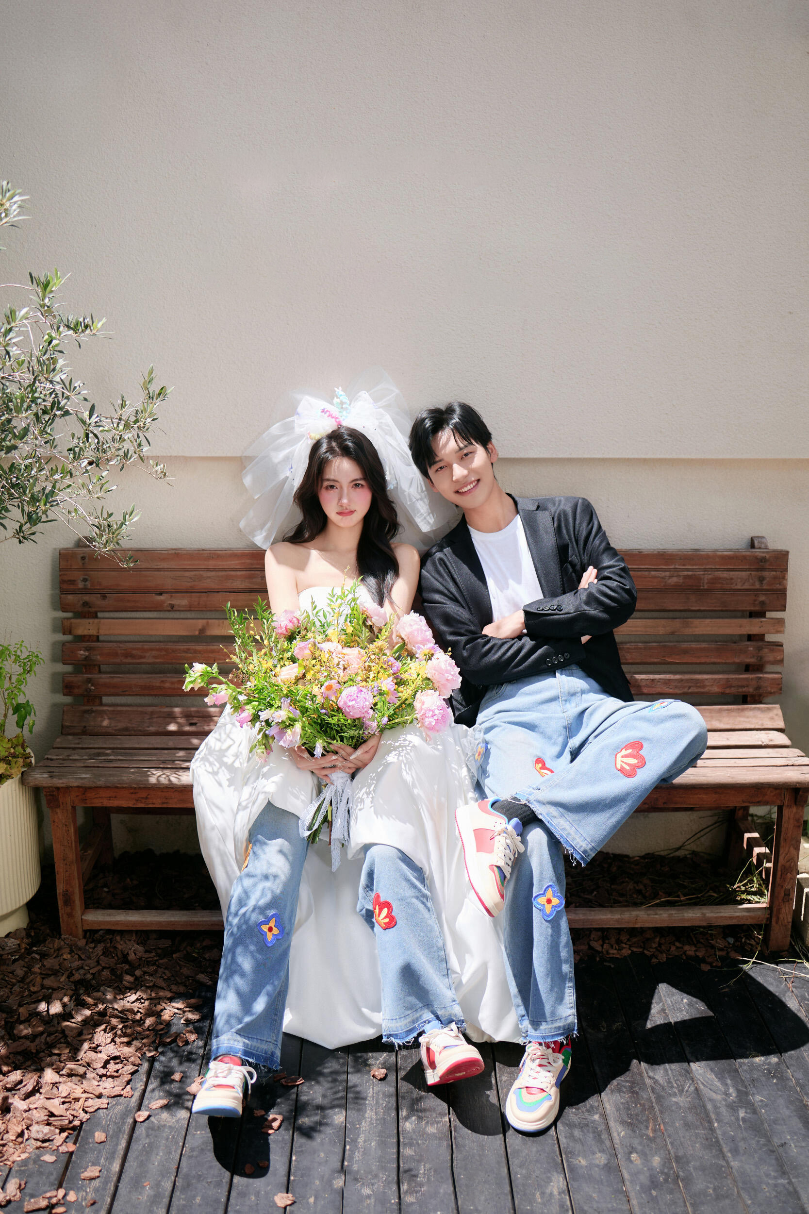 超浪漫的外景街拍婚纱照 