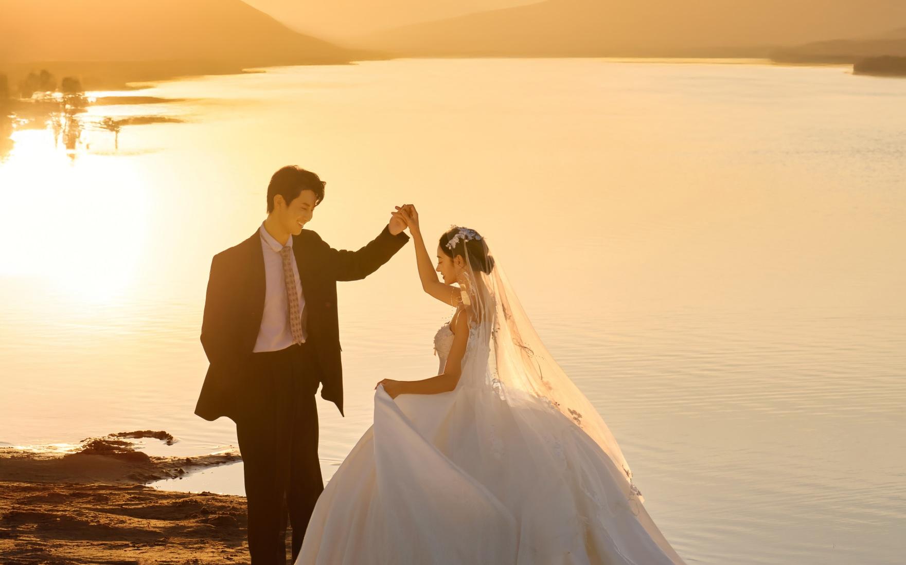 【夕阳蓝调】鲜花夕阳今年的婚纱照杀疯了