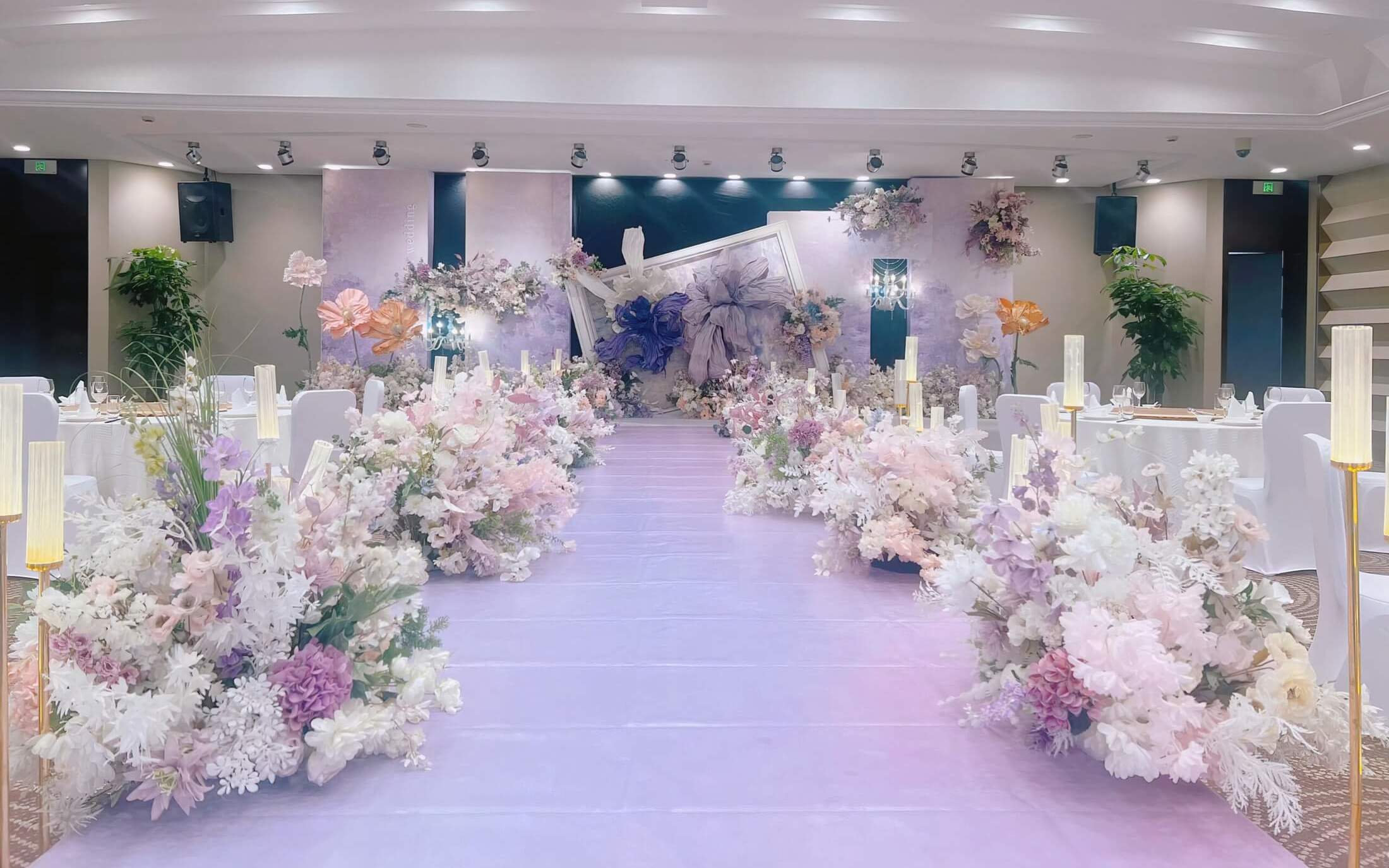 莫奈花园风婚礼有多美2026超出片紫色布置