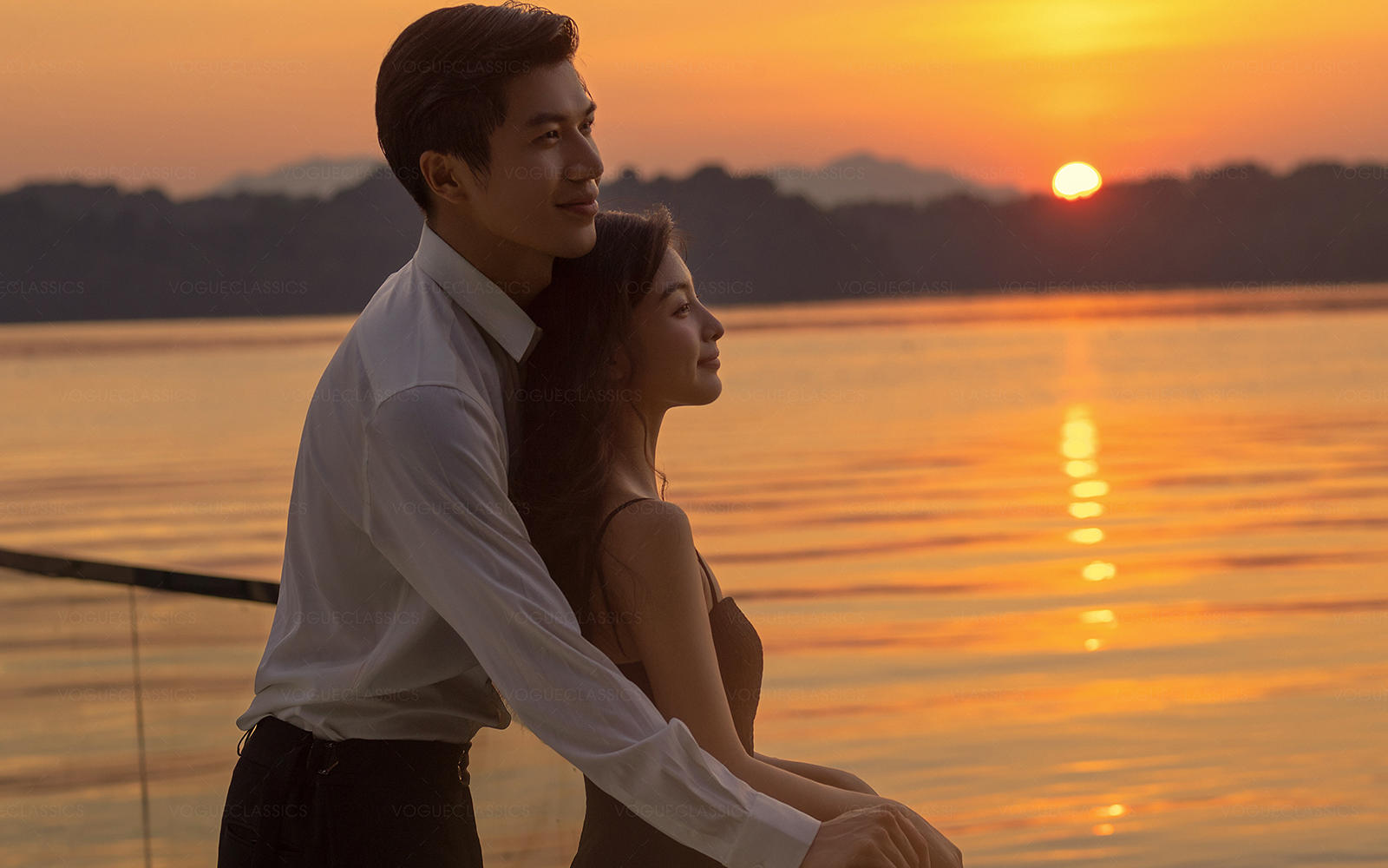 难怪被朋友羡慕❤夕阳海景婚纱照氛围感