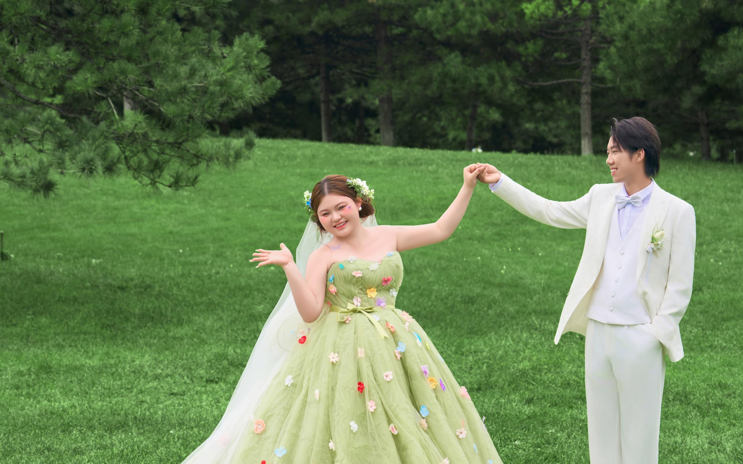 【绿野仙踪】鲜花精灵草坪婚纱照