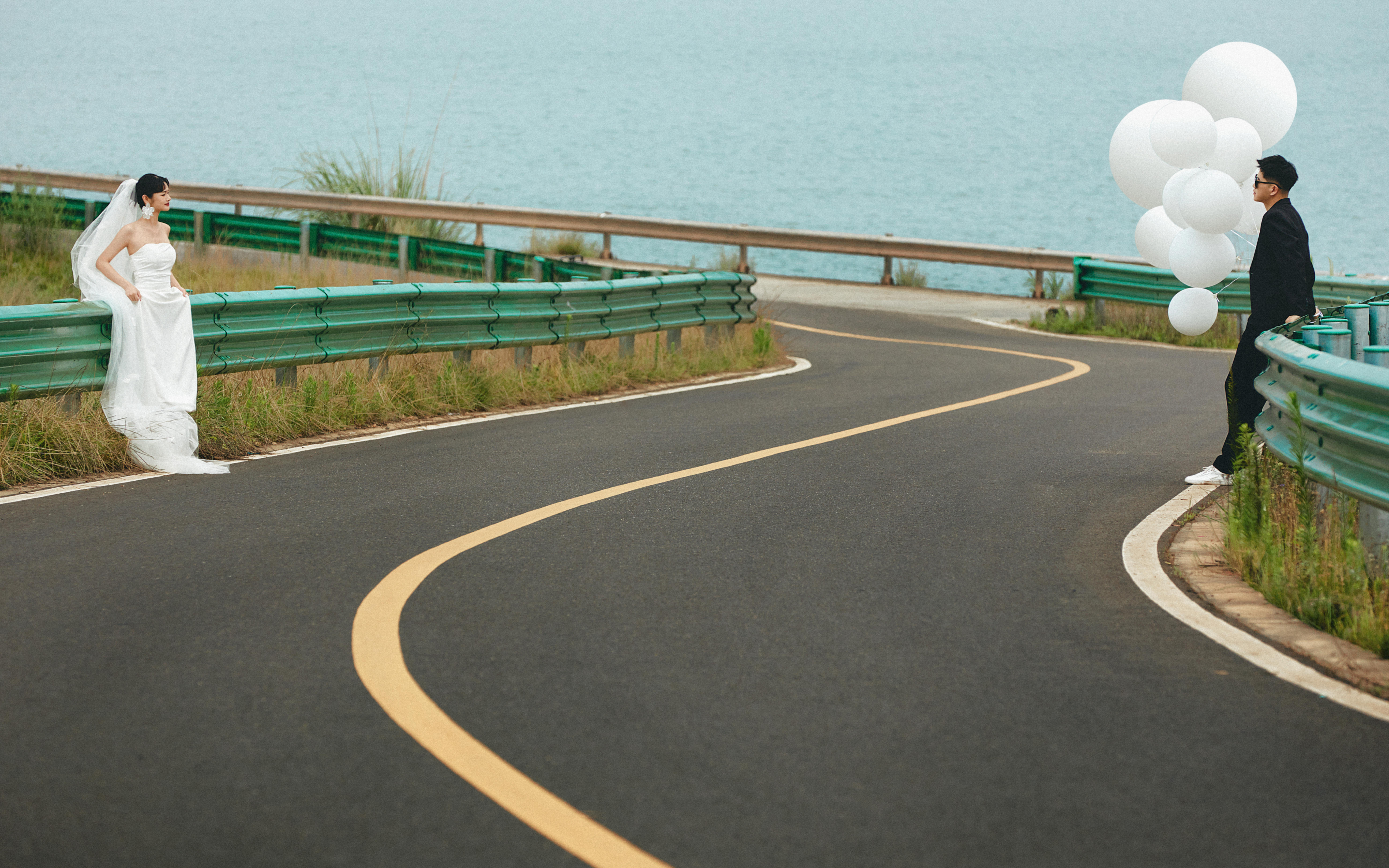 氛围感街拍婚纱照