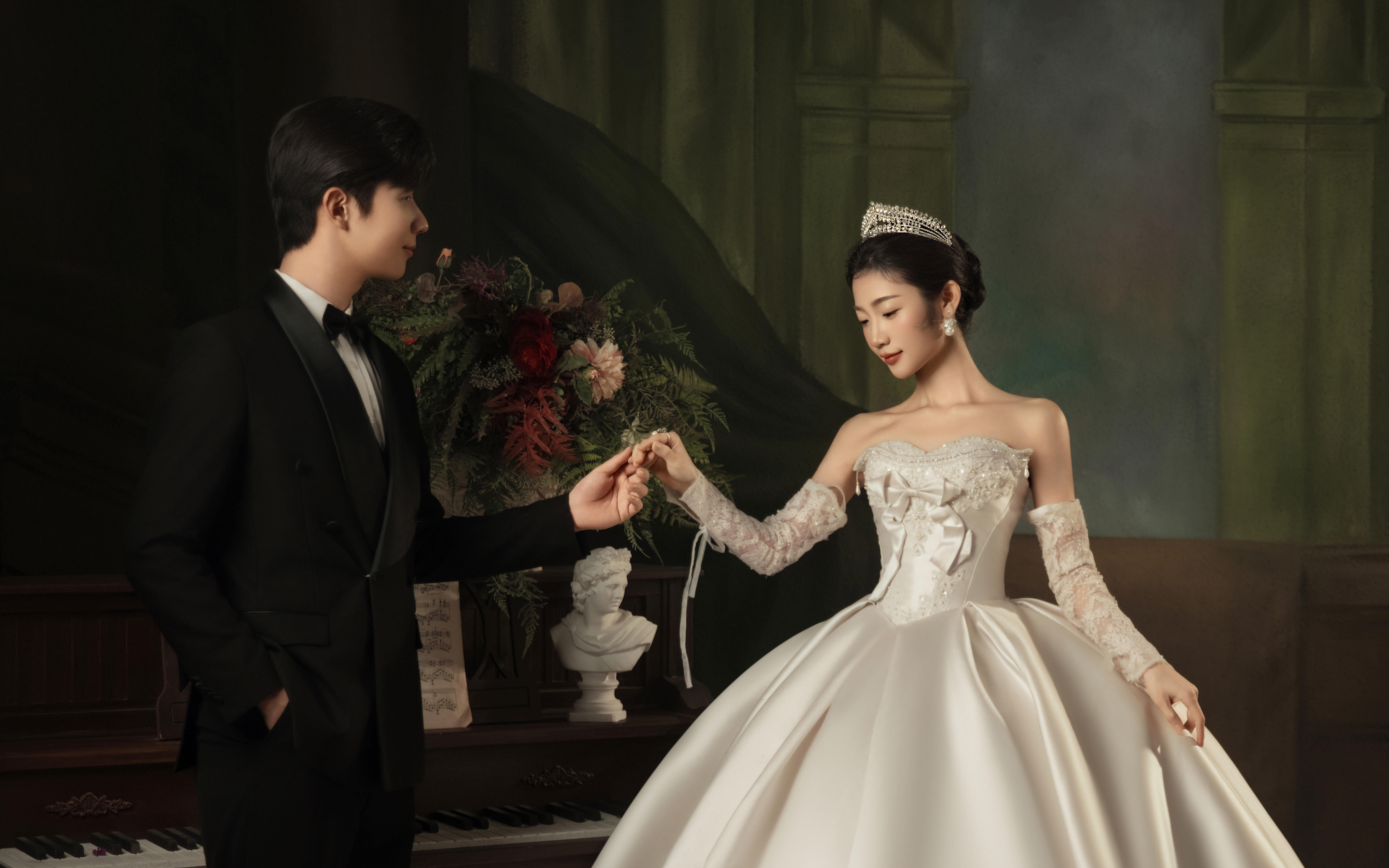 踏入高级油画风婚纱照🖼️的浪漫之旅🥂