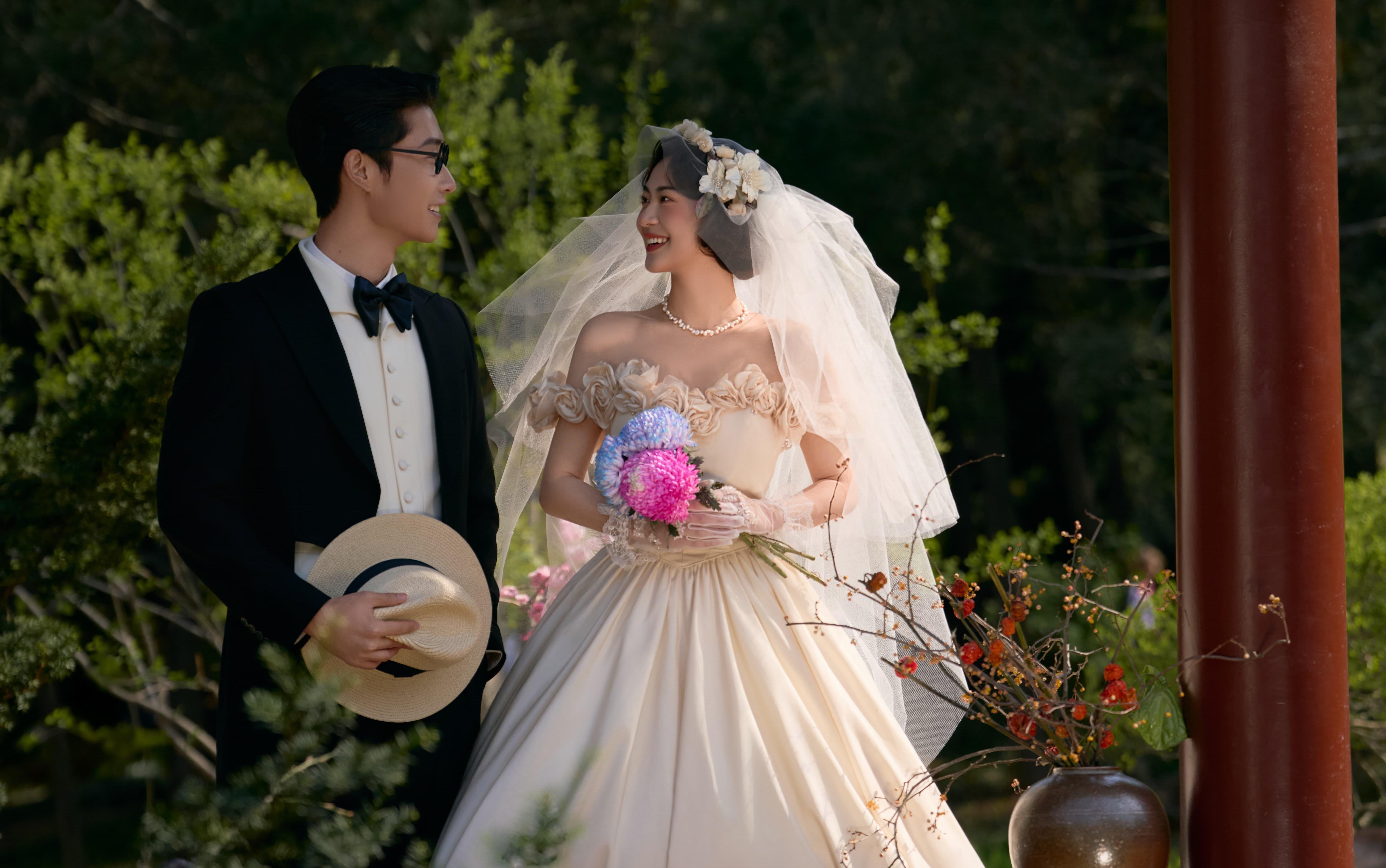 园林婚纱照｜法式复古 + 民国松弛感