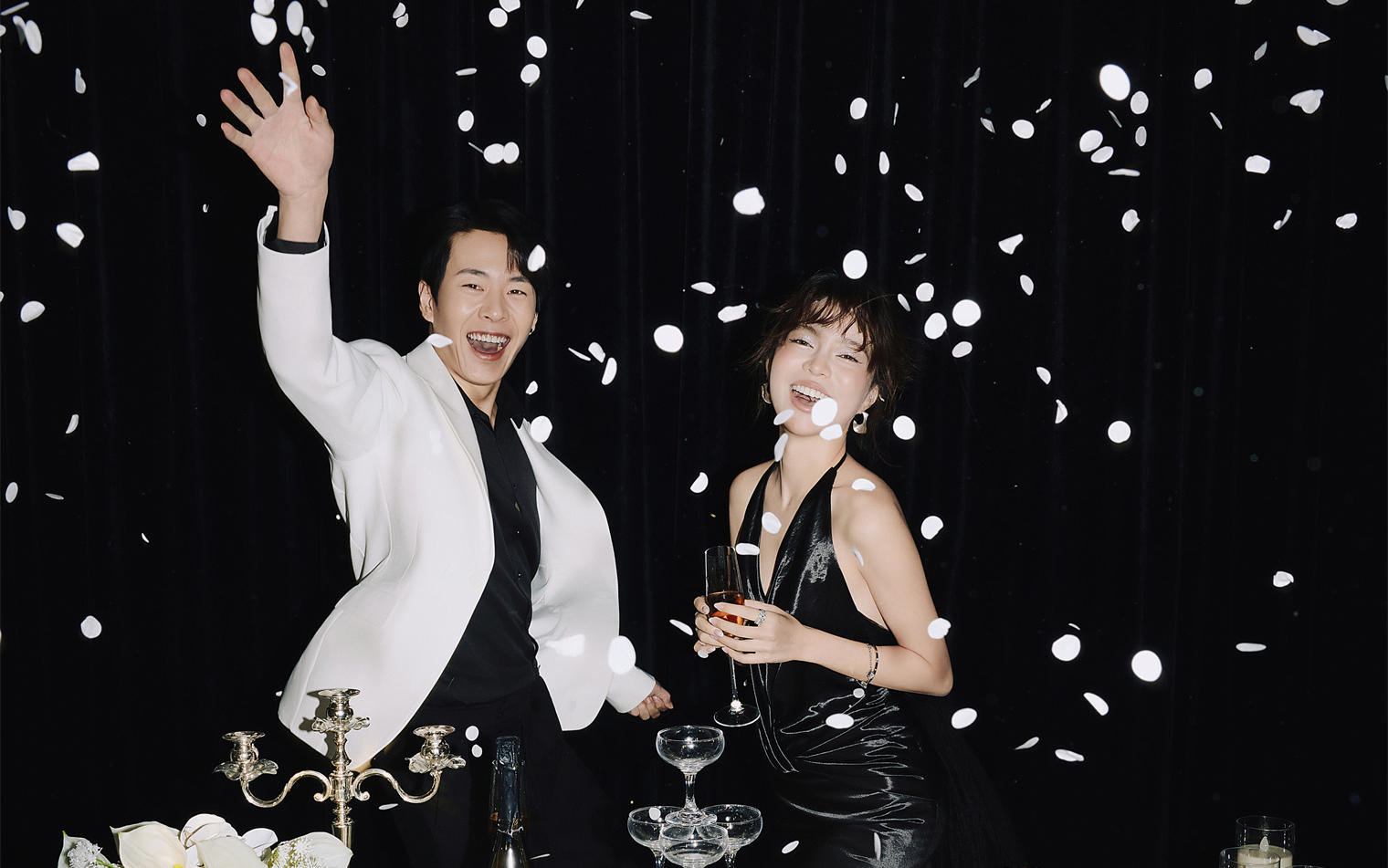 互动氛围感婚纱照