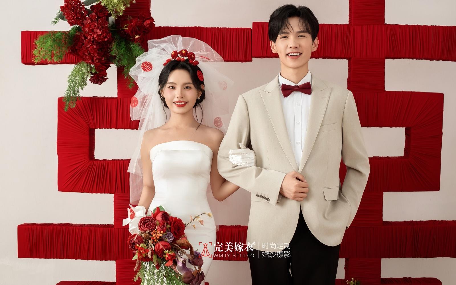 【喜事连连】朋友们磕疯了‼️ 甜蜜又俏皮的婚纱照