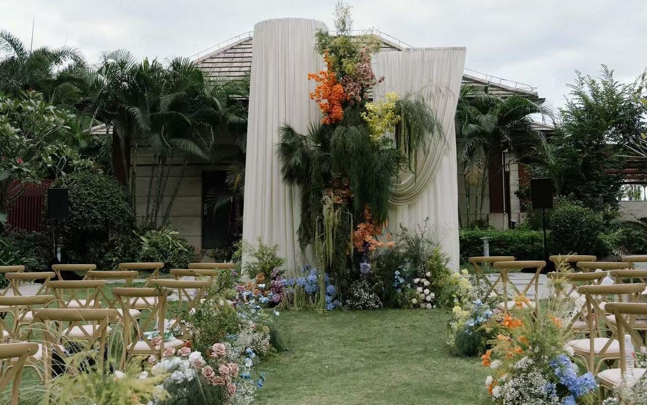 戶外奶白布幔森系小眾婚禮