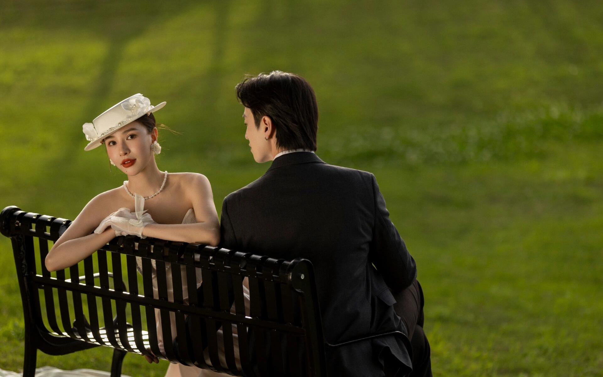 【午后陽光的草坪森系婚紗照太治愈啦】