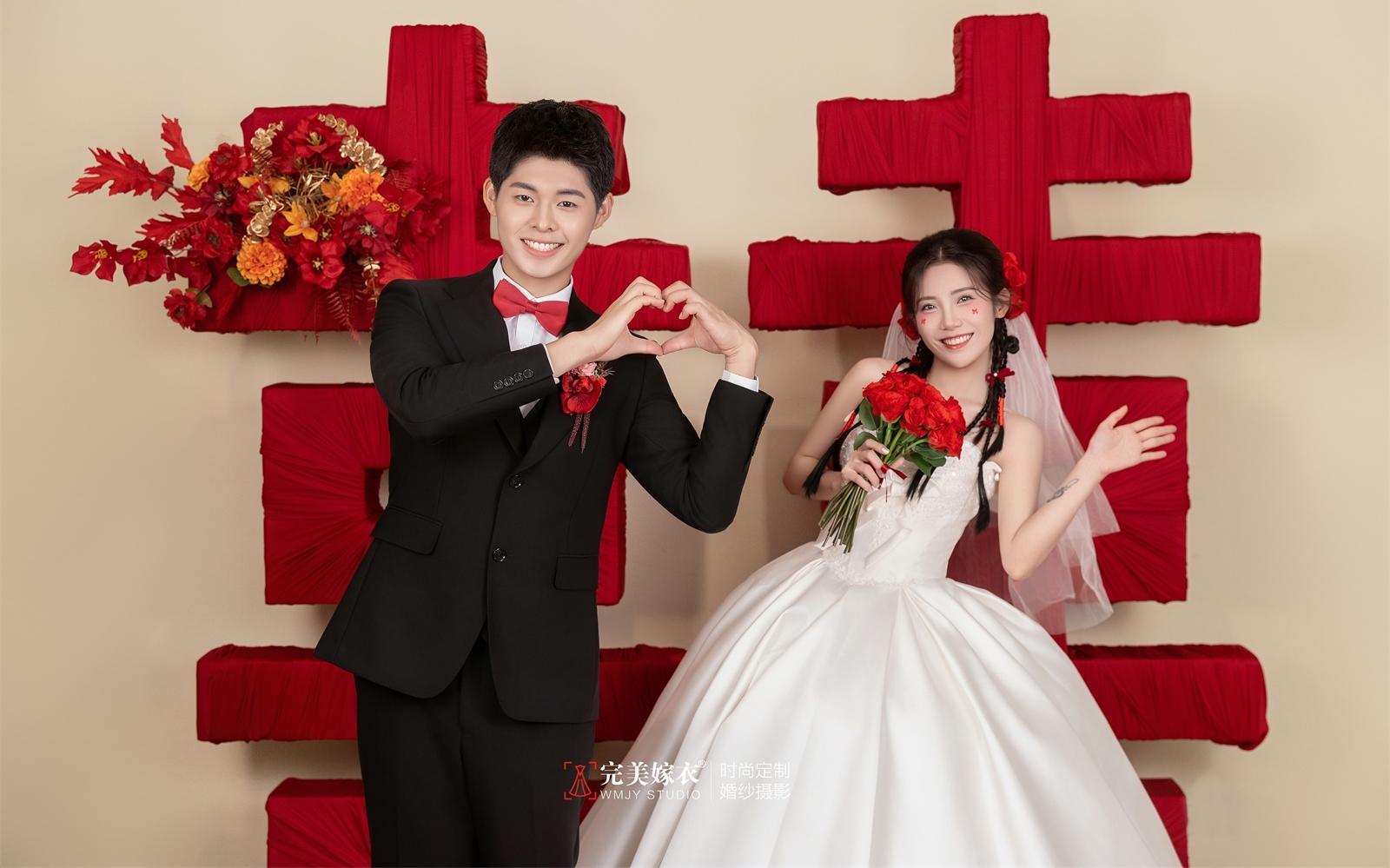 【喜欢就嫁】00后太会拍室内新中式婚纱照