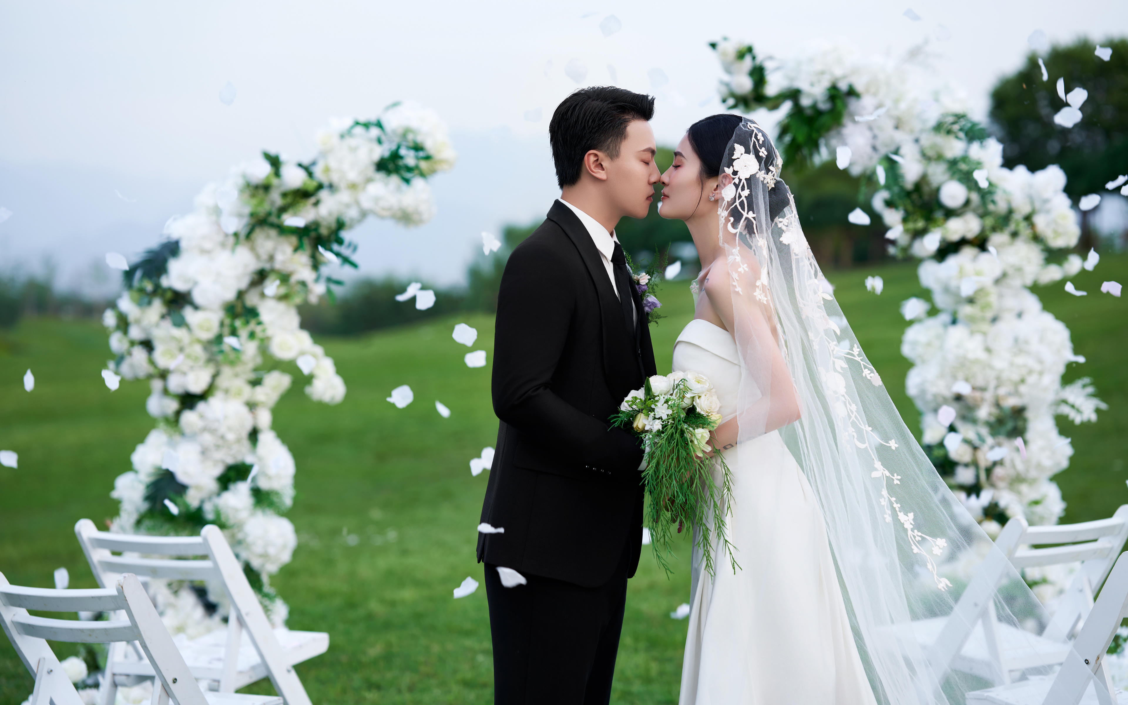天呐！美到震撼‼被夸爆的目的地婚纱照