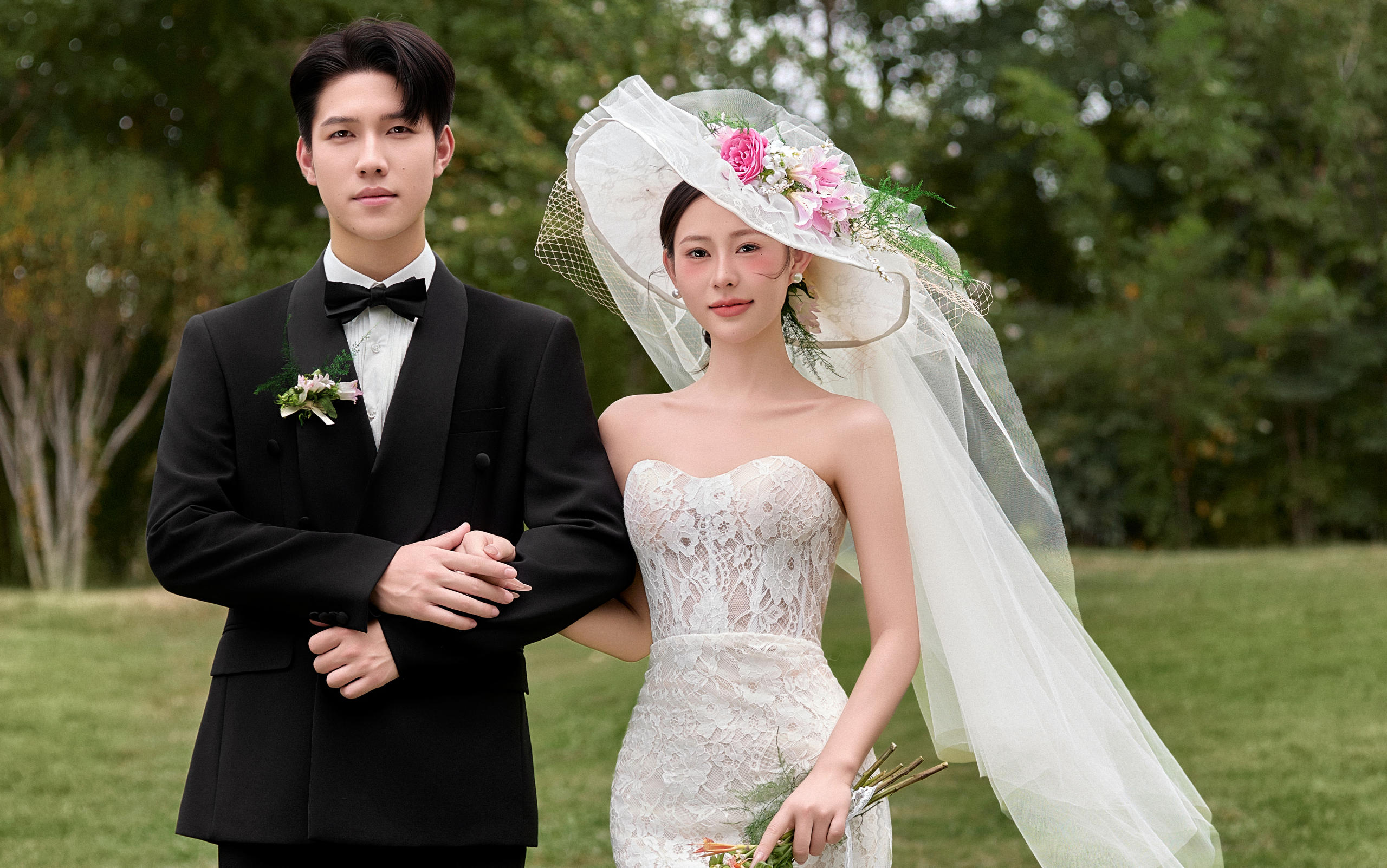 OMG!!是谁喜欢的巨显脸小的法式婚纱照