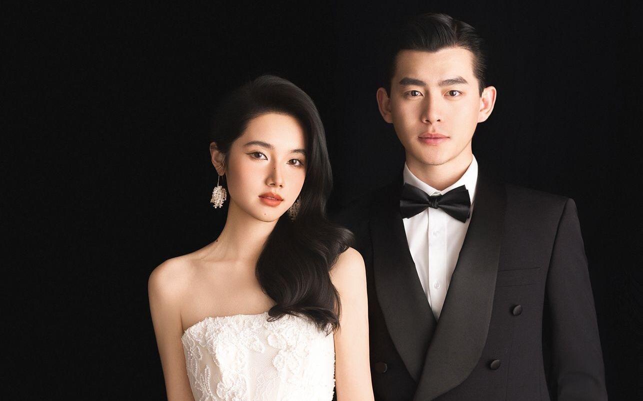 不愧是我一眼相中的黑底婚纱照，太哇塞了！