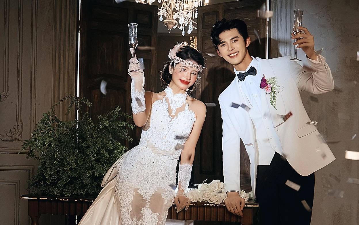 室内仪式感复古婚纱照