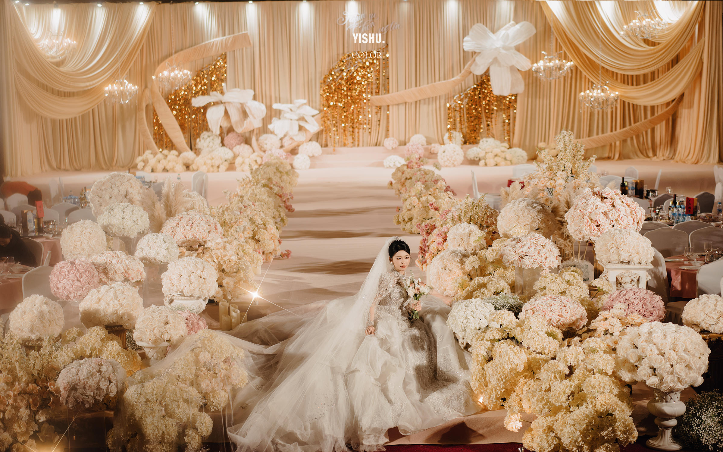 柔光香槟色，低调显质感