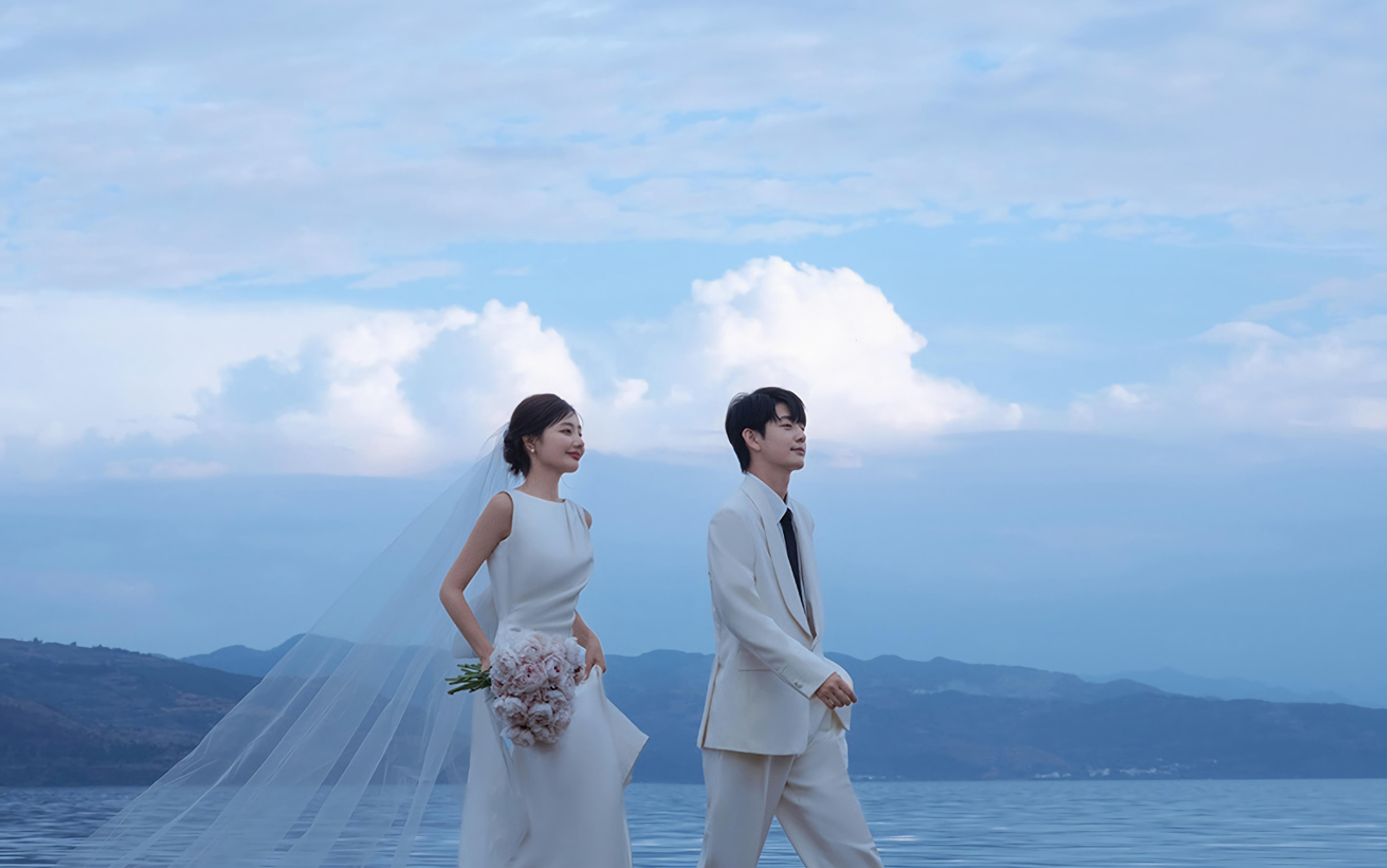 喜欢这种淡淡的小清新感，小清新婚纱照
