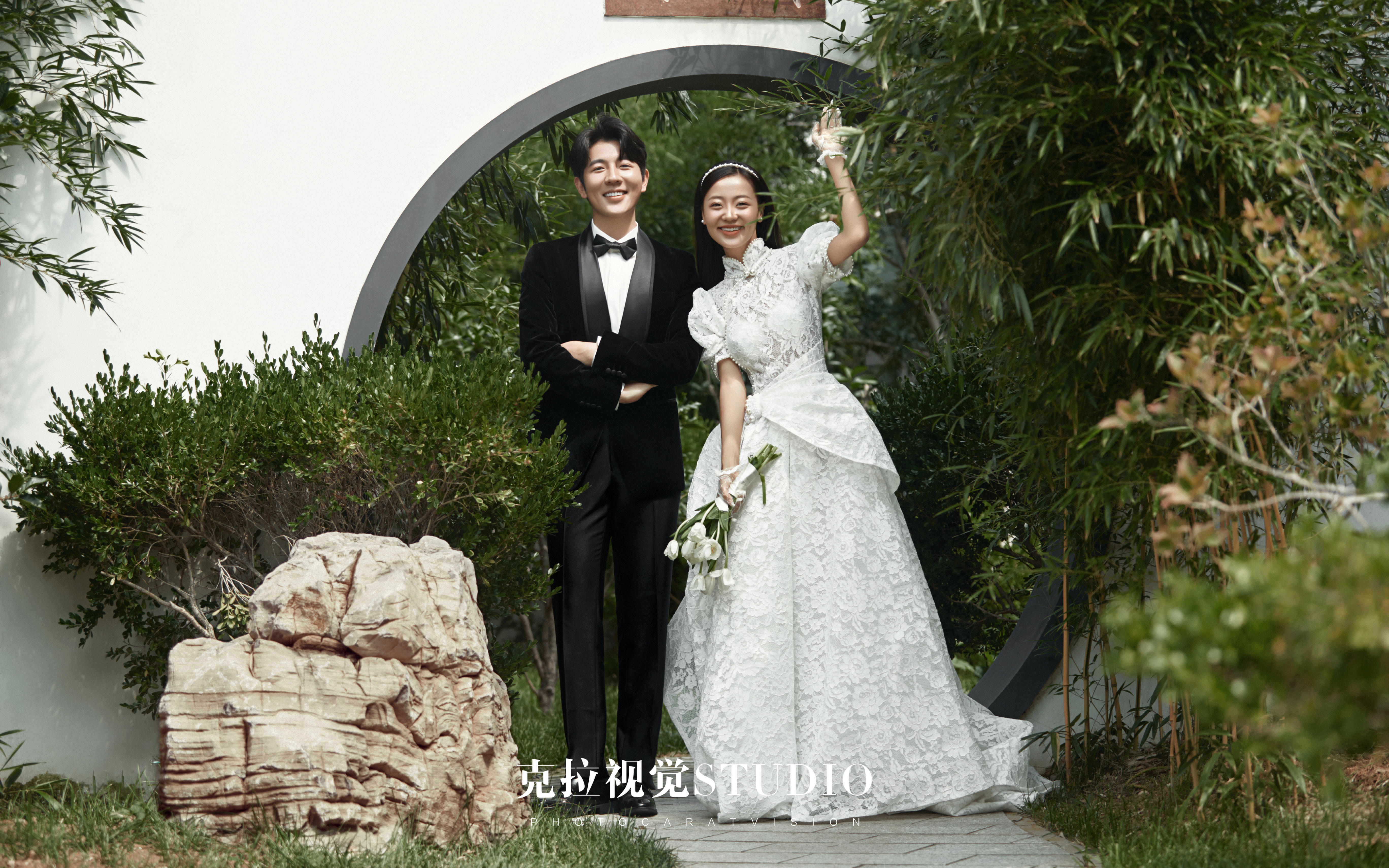 不得不说❗园林婚纱照让人眼前一亮