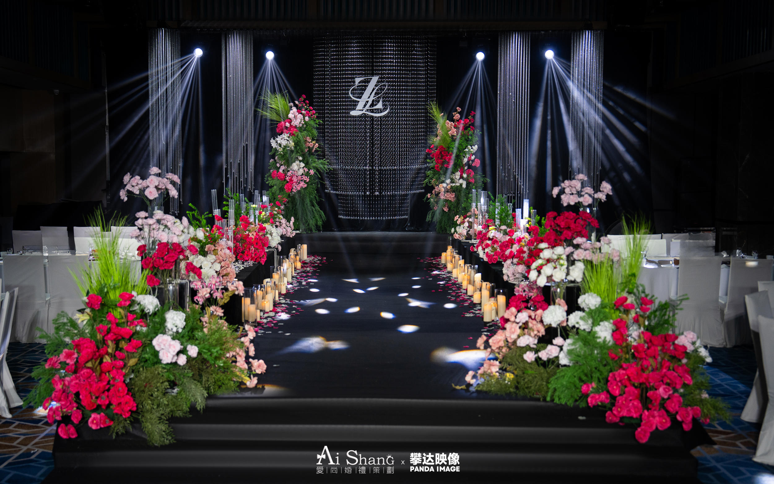 玫紅色 永遠(yuǎn)浪漫而炙熱
