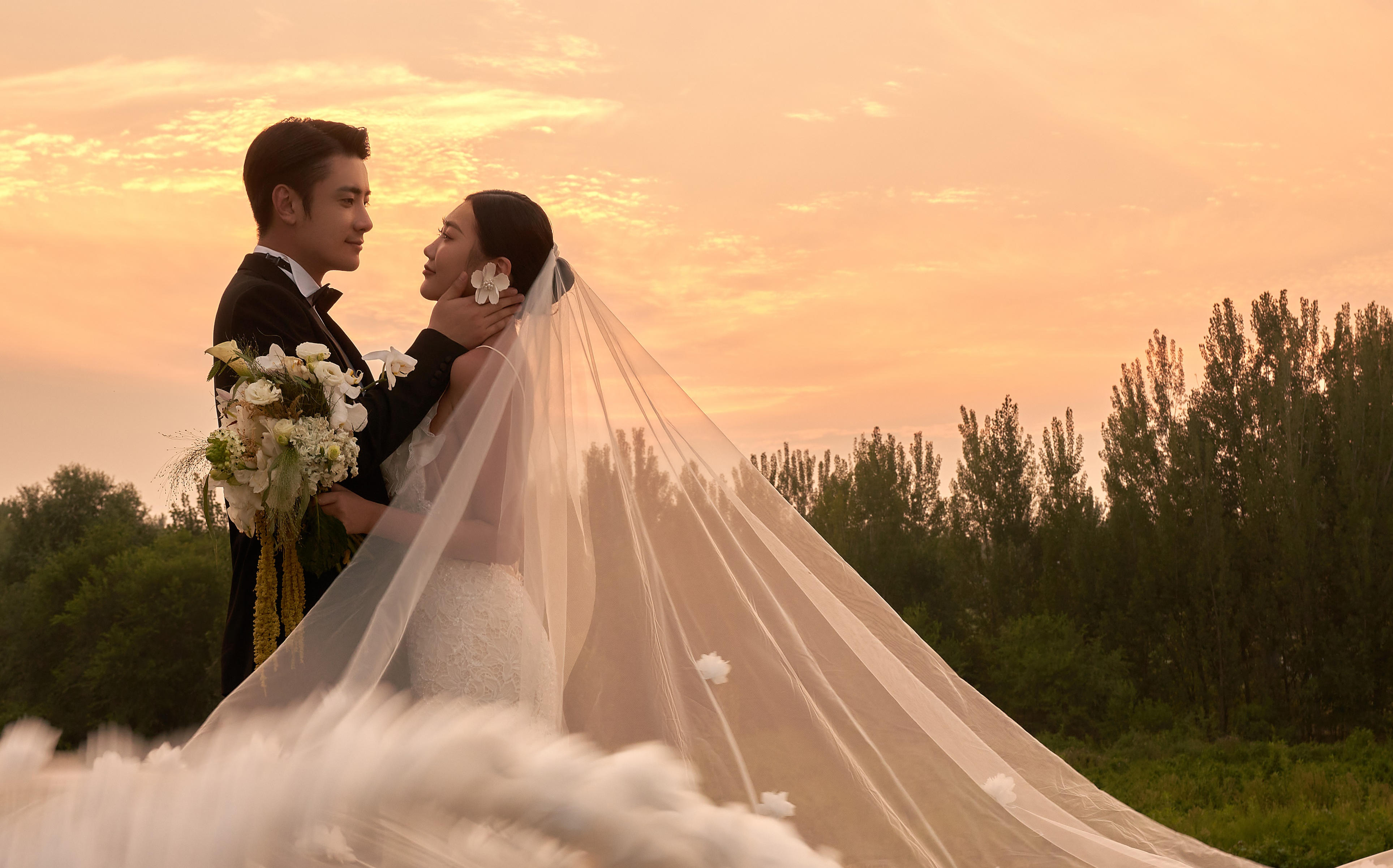  此间湖草，皆是余生