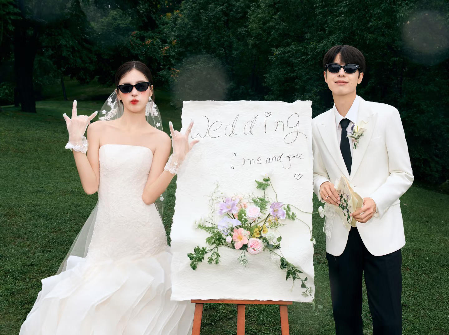 【優(yōu)格】草坪婚紗照開香檳笑到失控也太出片了吧~