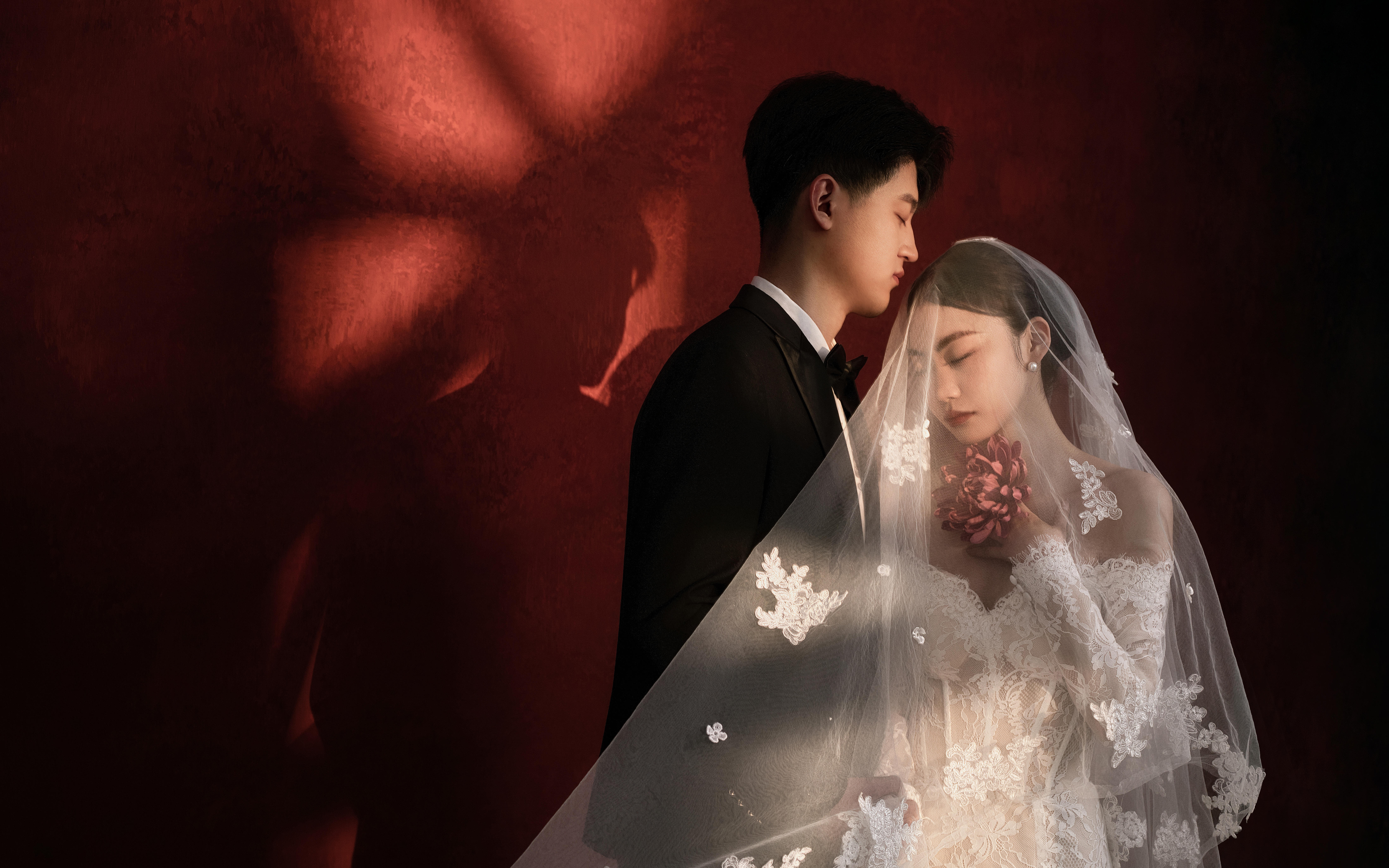 精致女生天菜❗复古红❤️“梦中情纱”具象化啦～