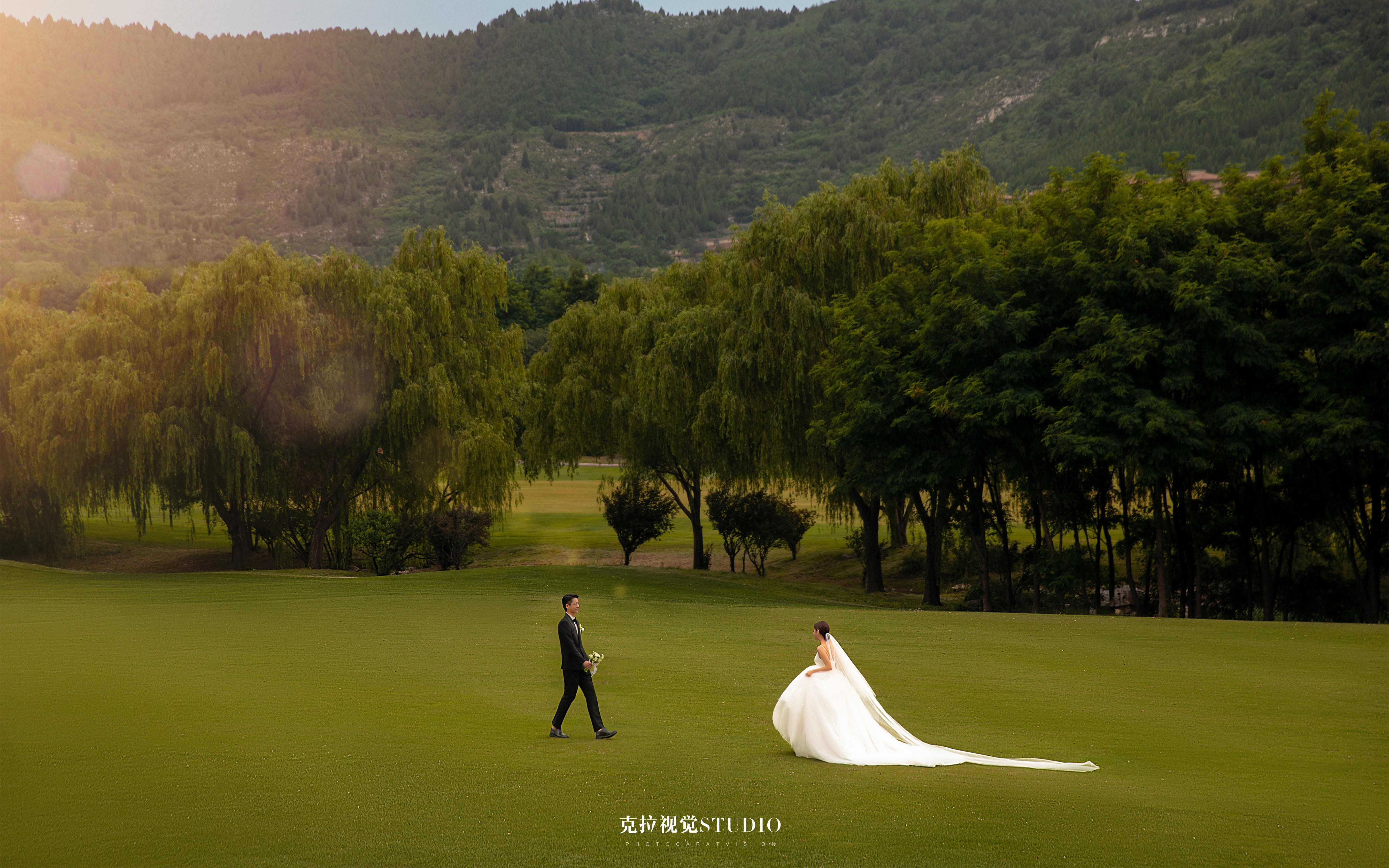 與愛共赴春日浪漫 | 氧氣滿滿的草坪婚紗照