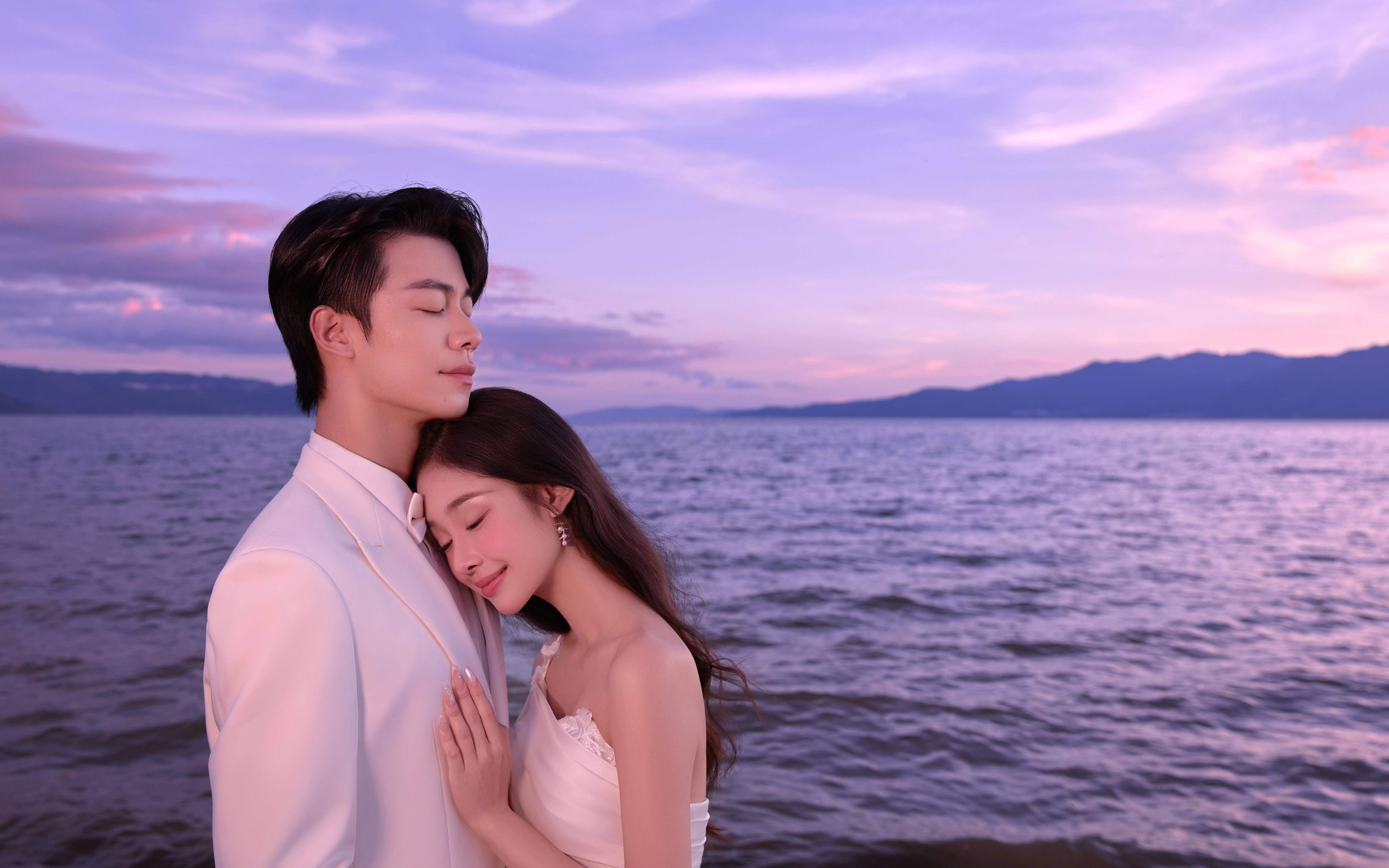 掌管氛围感的神💜紫色夕阳婚纱照