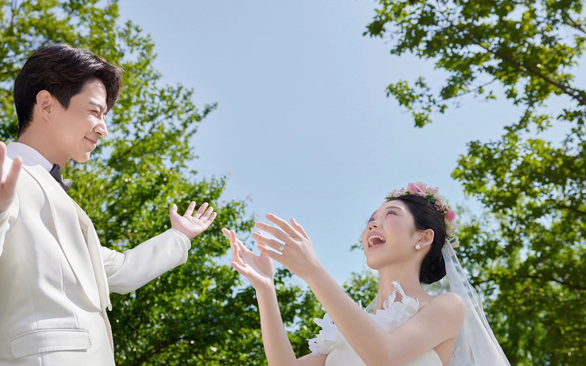 客片-草坪森系婚纱照