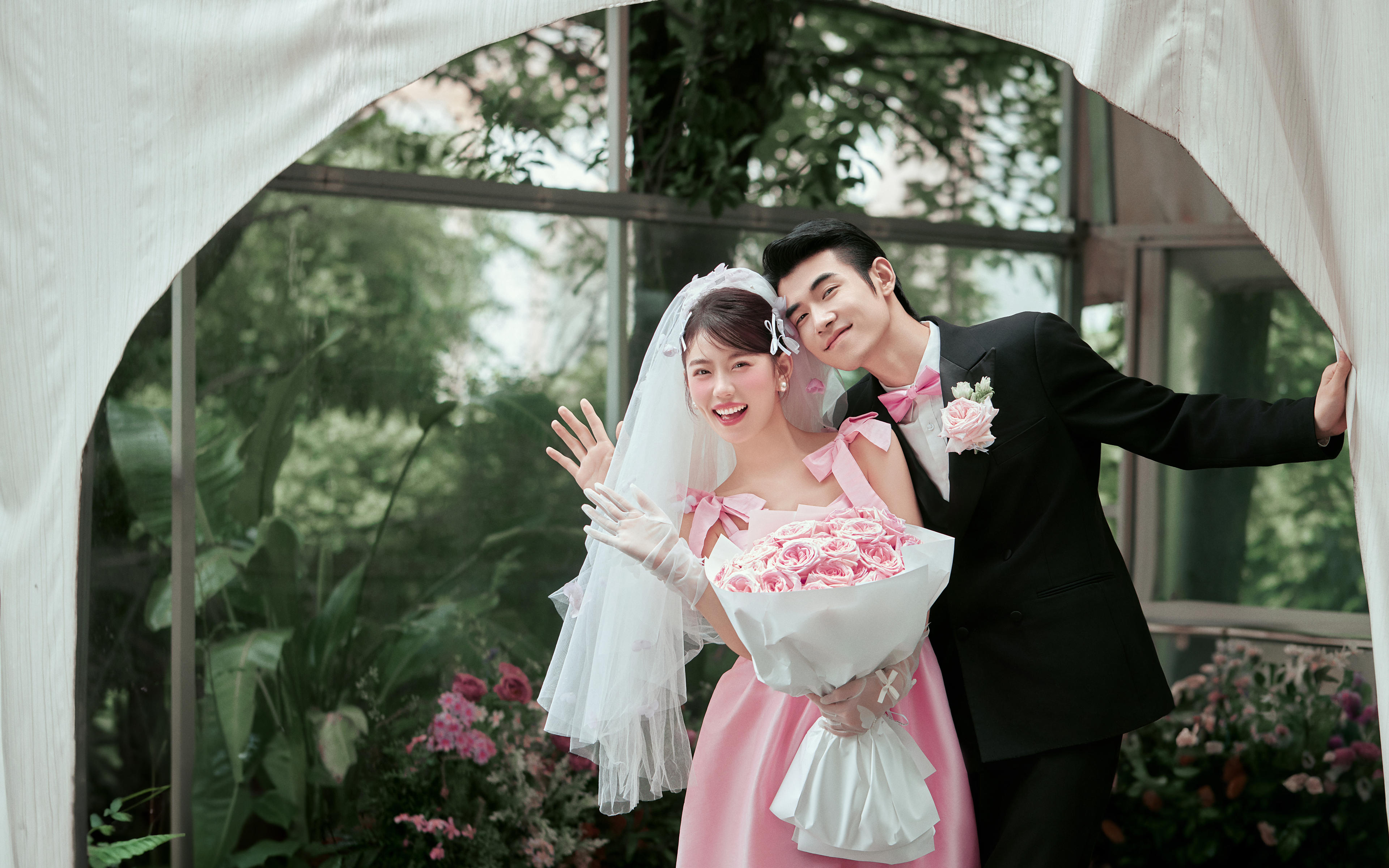 粉裙摇曳，爱意升温，把浪漫拍成ins风微电影