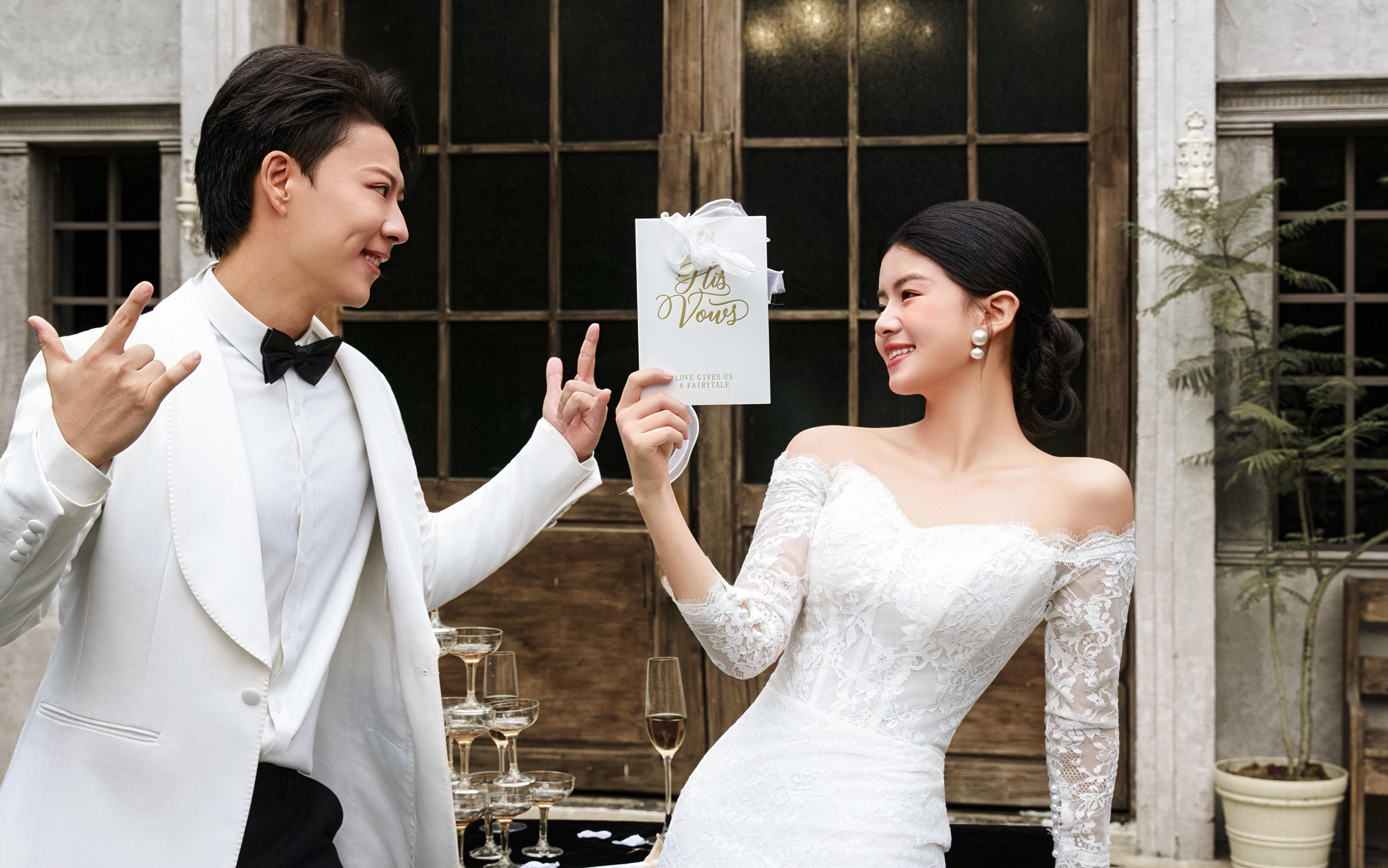 城堡生命力氛围感婚纱照