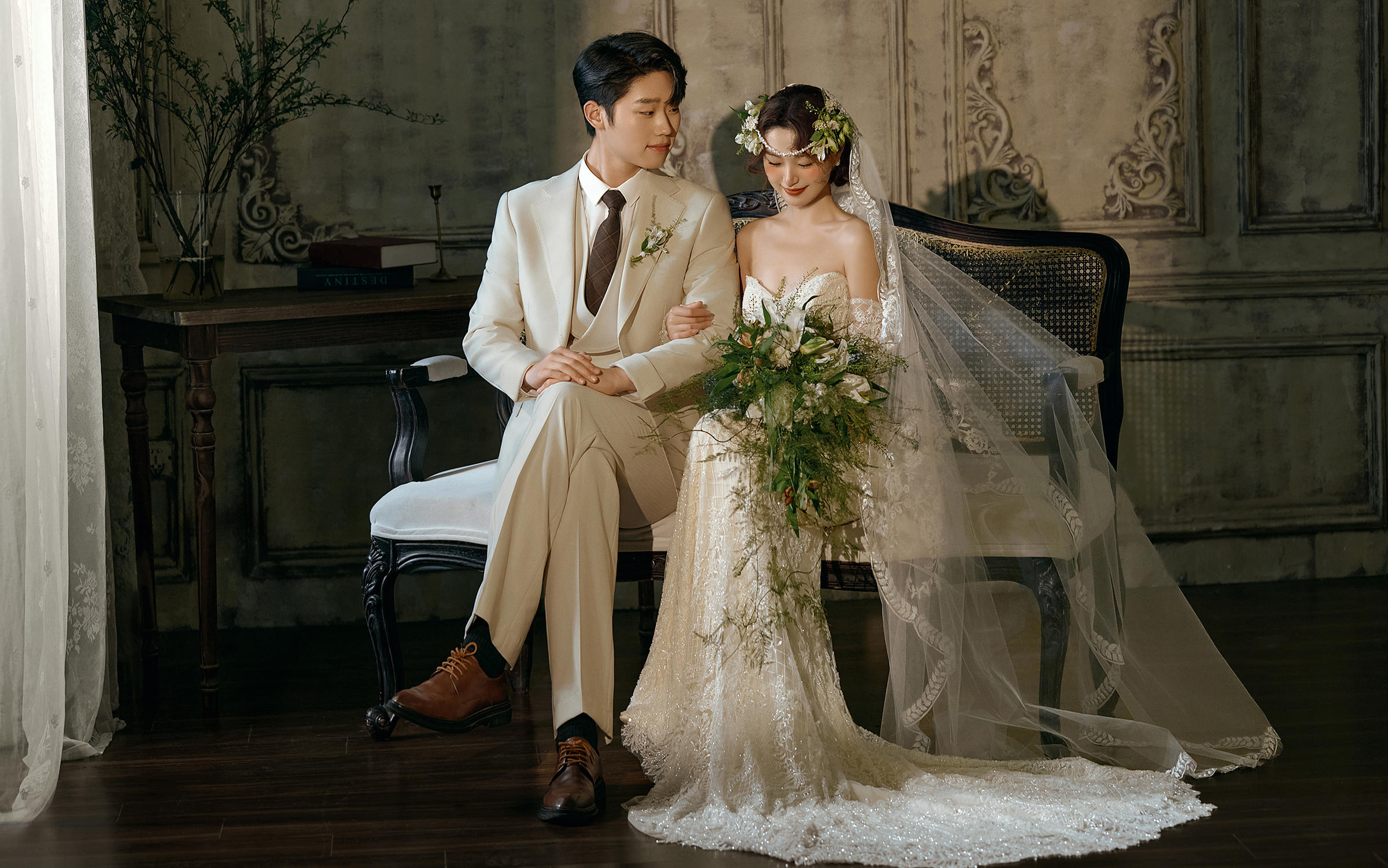 复古蕾丝撞上法式慵懒，镜头定格温柔缱绻