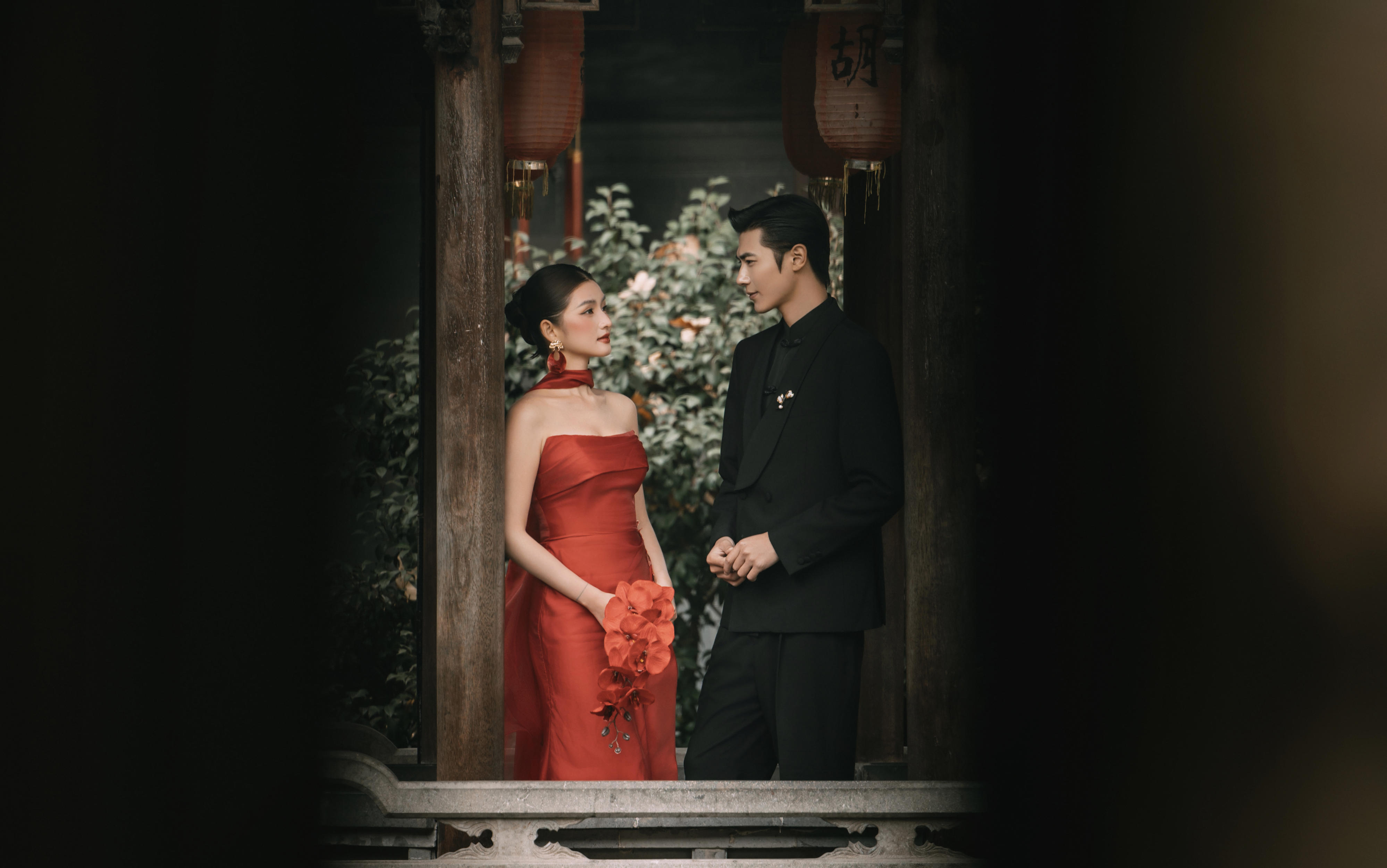 店長(zhǎng)力薦｜園林藏韻紅裙承喜，解鎖東方雅致高階質(zhì)感