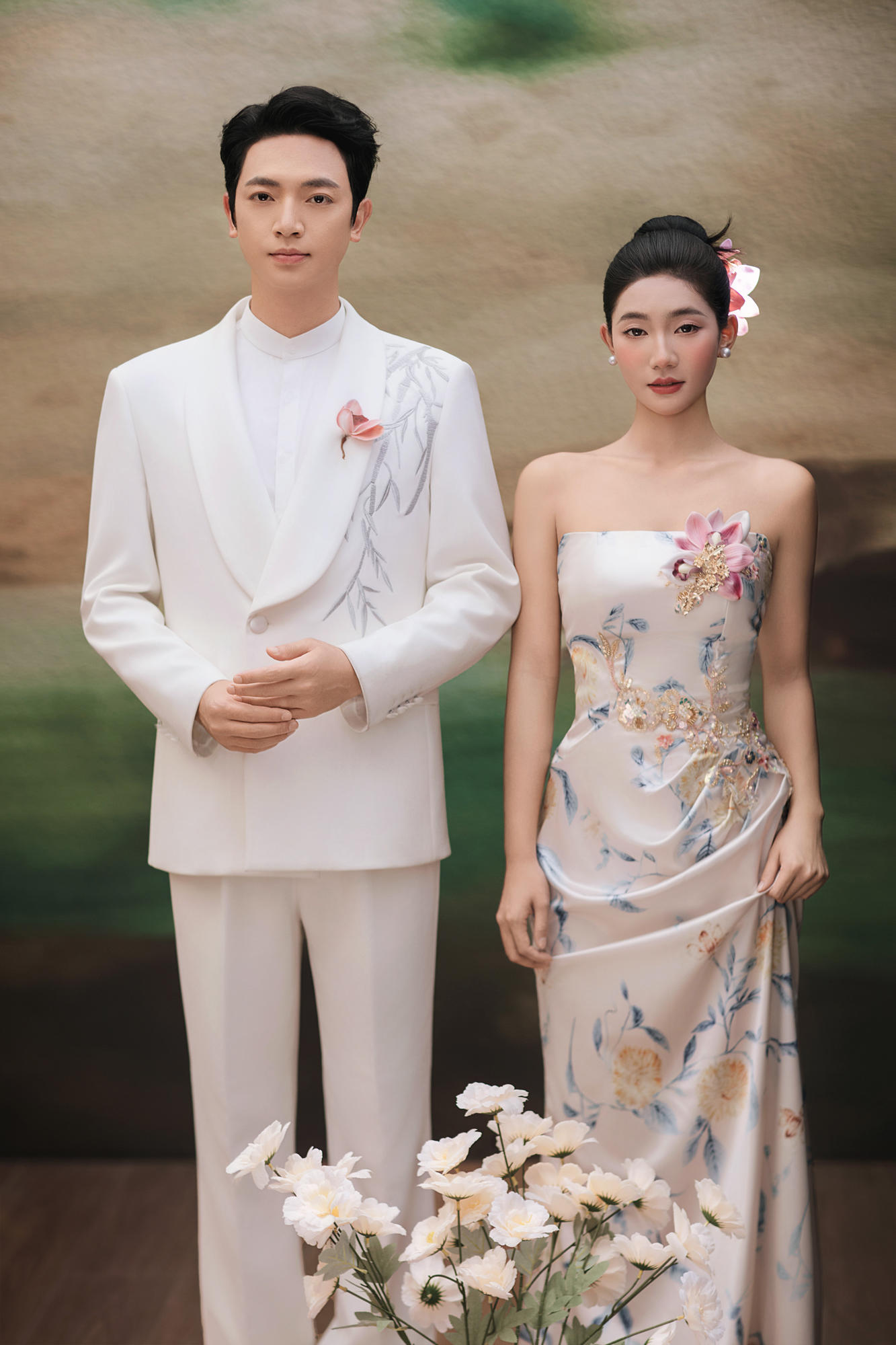 花朵装饰婚纱照