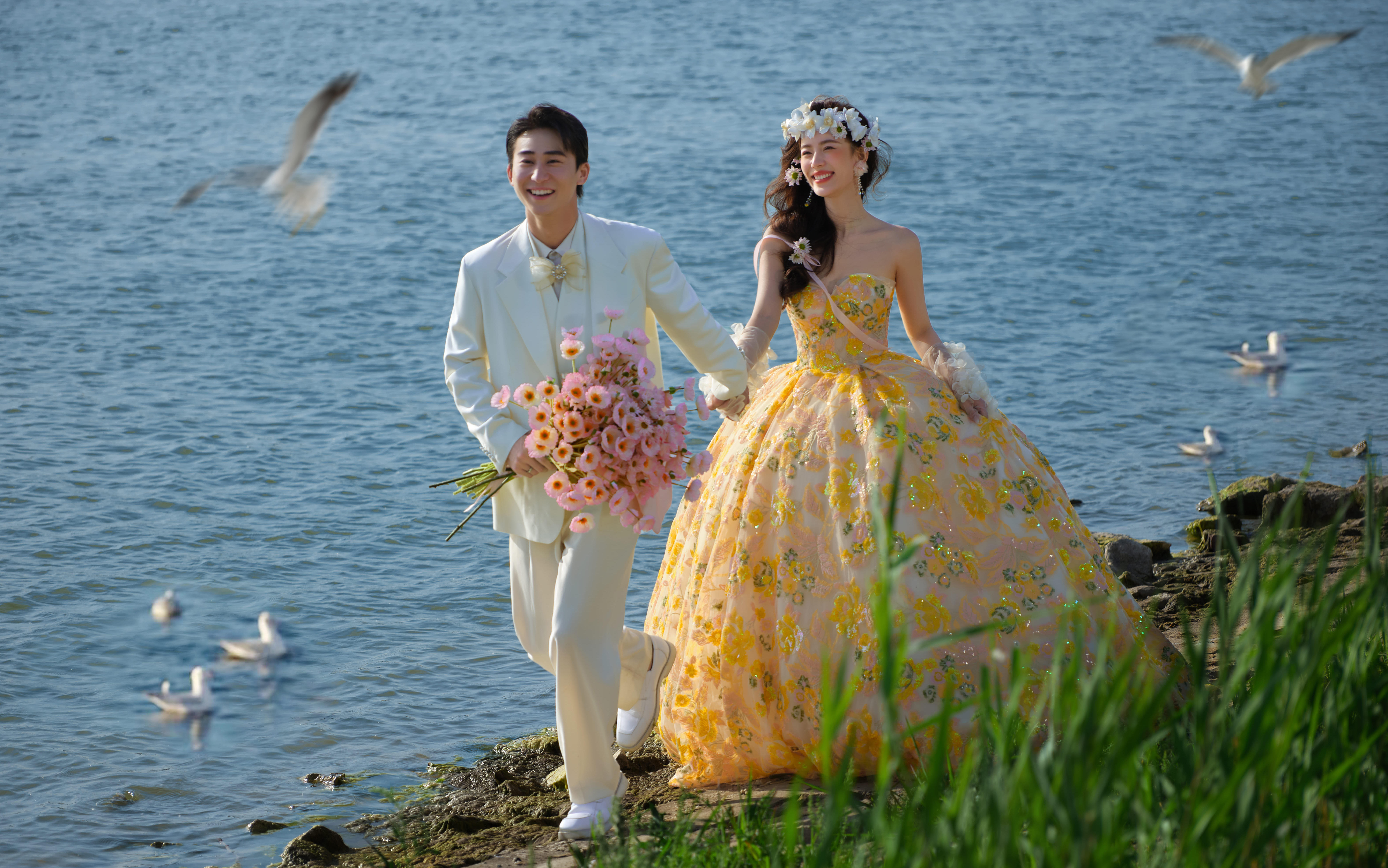 【江邊婚紗照】夢幻紗裙映江波，把愛情拍成仙境童話