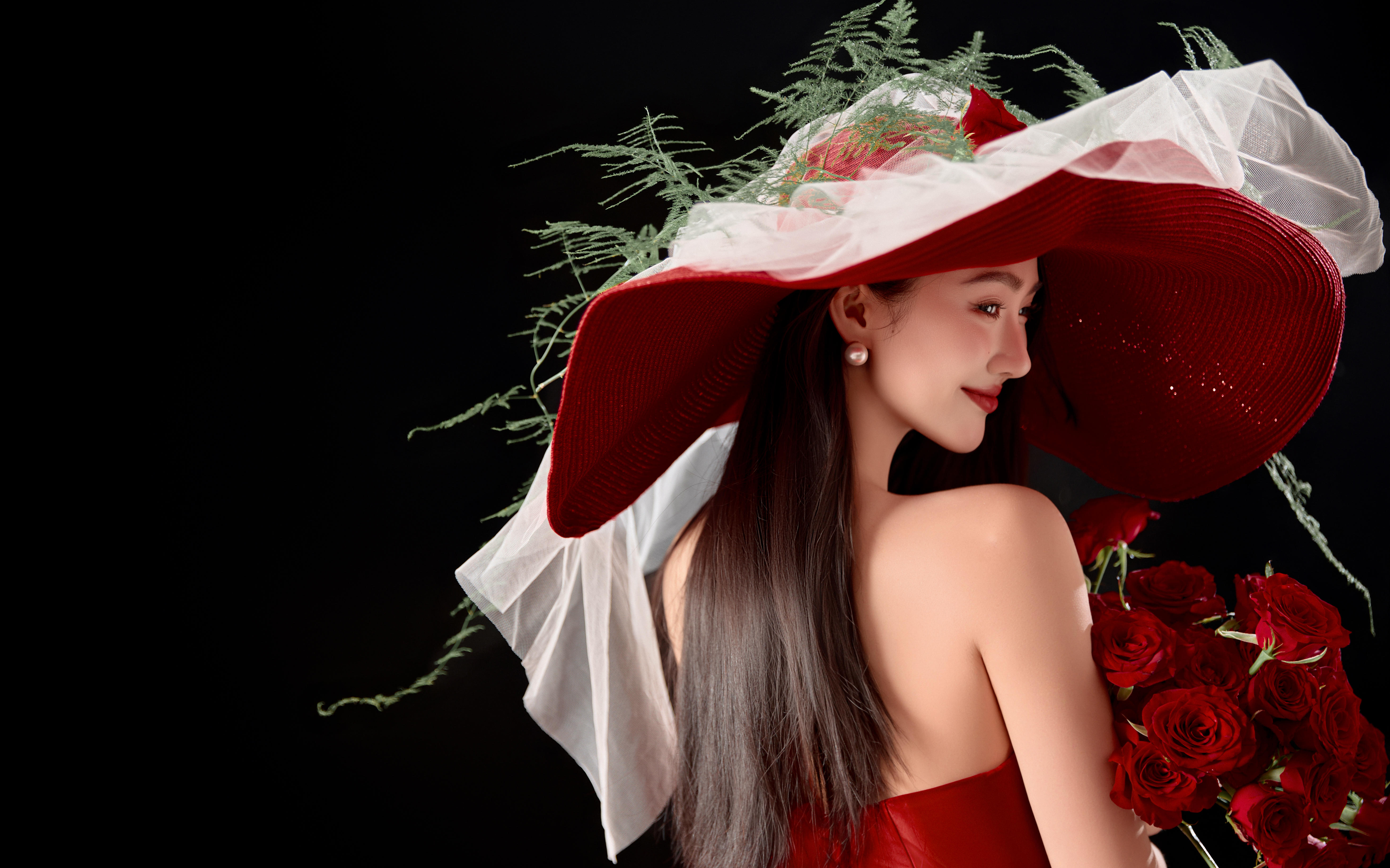 巨型红帽和花束的浪漫💐