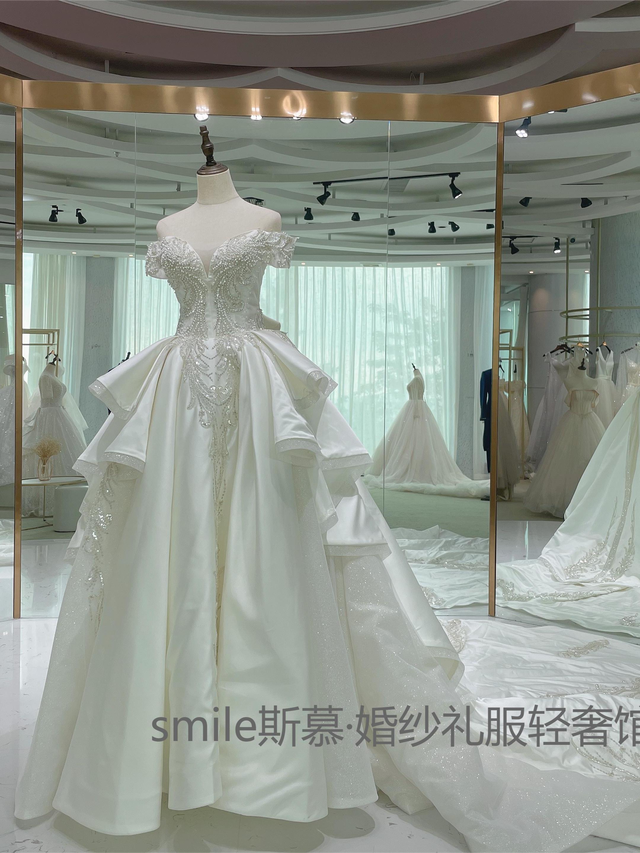 【婚纱租赁】一字肩长拖尾缎面高级感婚纱