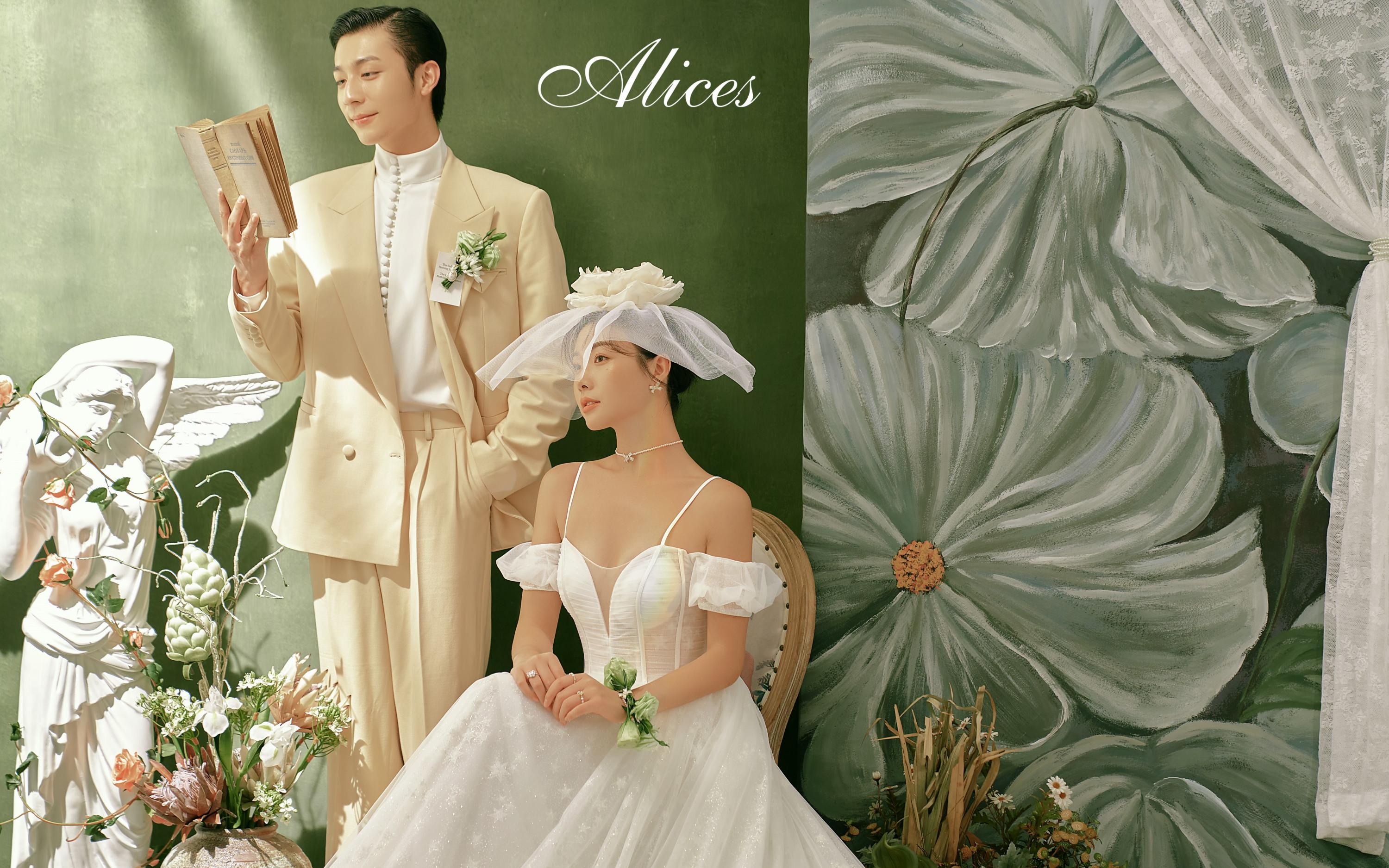 #丽致龙作品赏析‖心动佳人◎油画系列