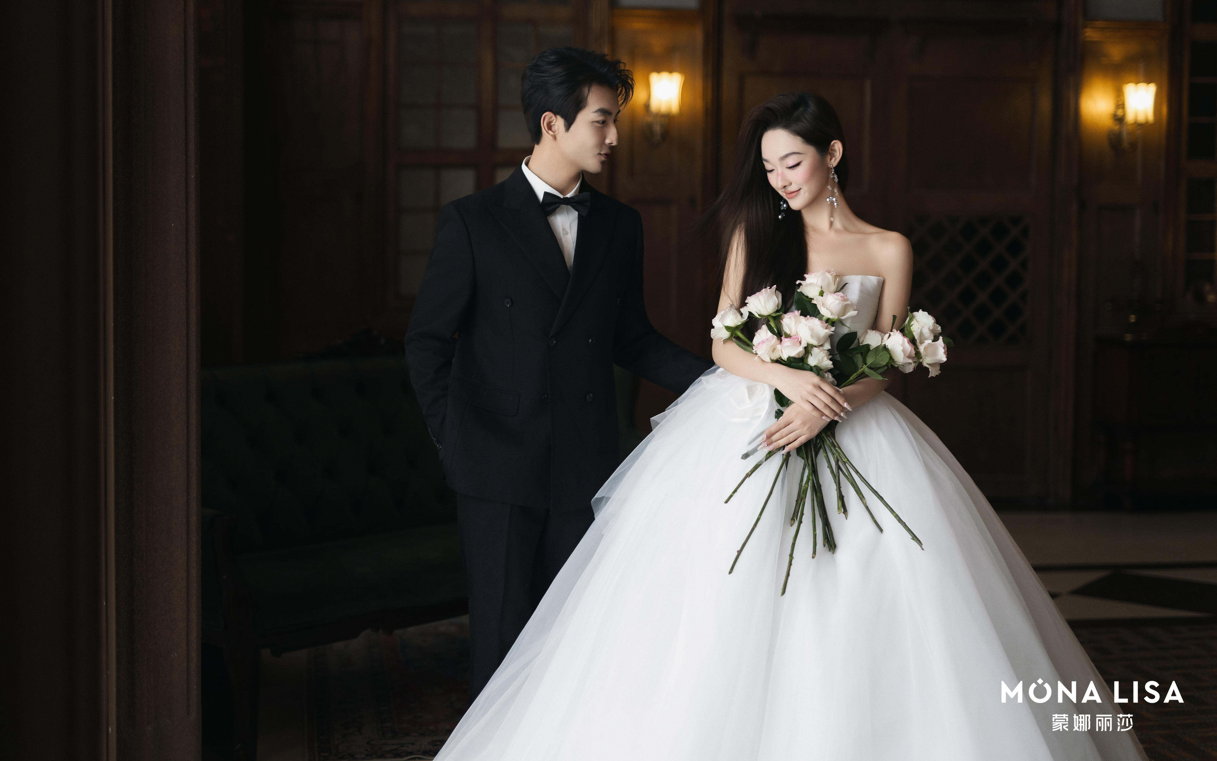 甜蜜??簡約質(zhì)感滿滿的婚紗照