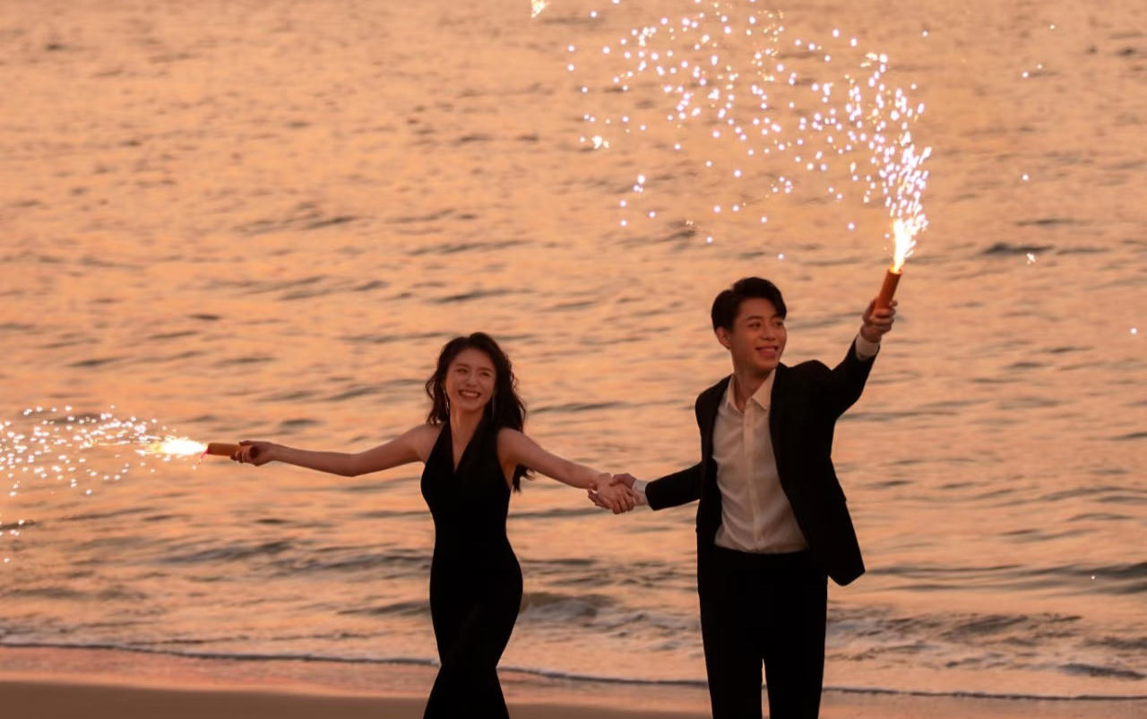 【优格】相逢的人会再相逢，夕阳电影感婚纱照！