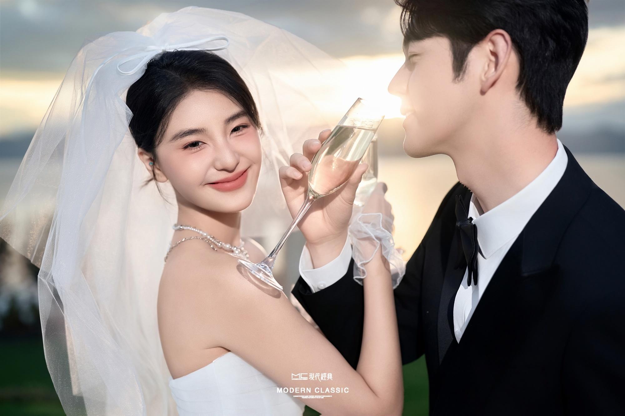 胶片婚纱照！00后超爱的生命力氛围感