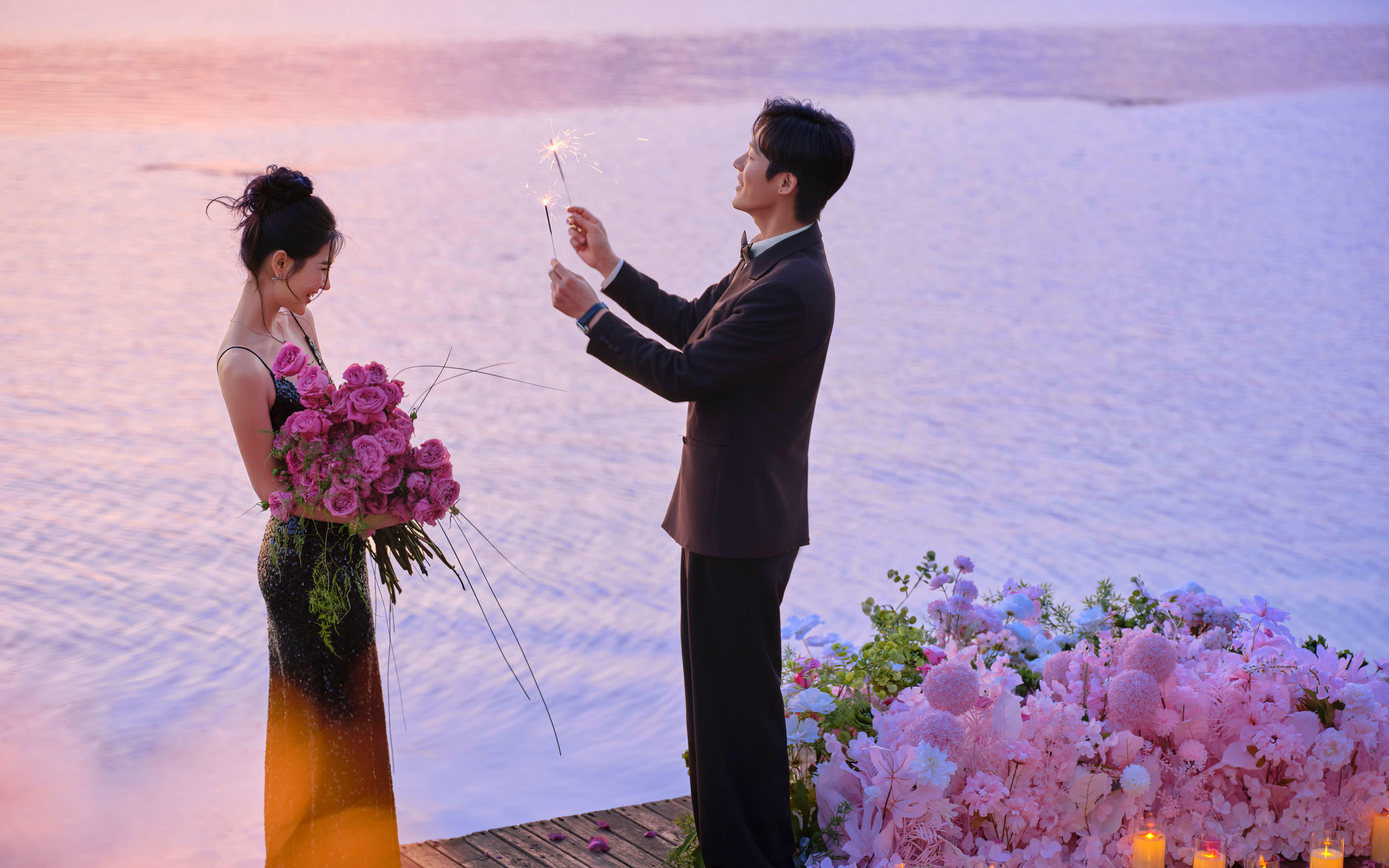 《洱海暮色·黑纱捧花漫烛光，公主翩跹入画来》