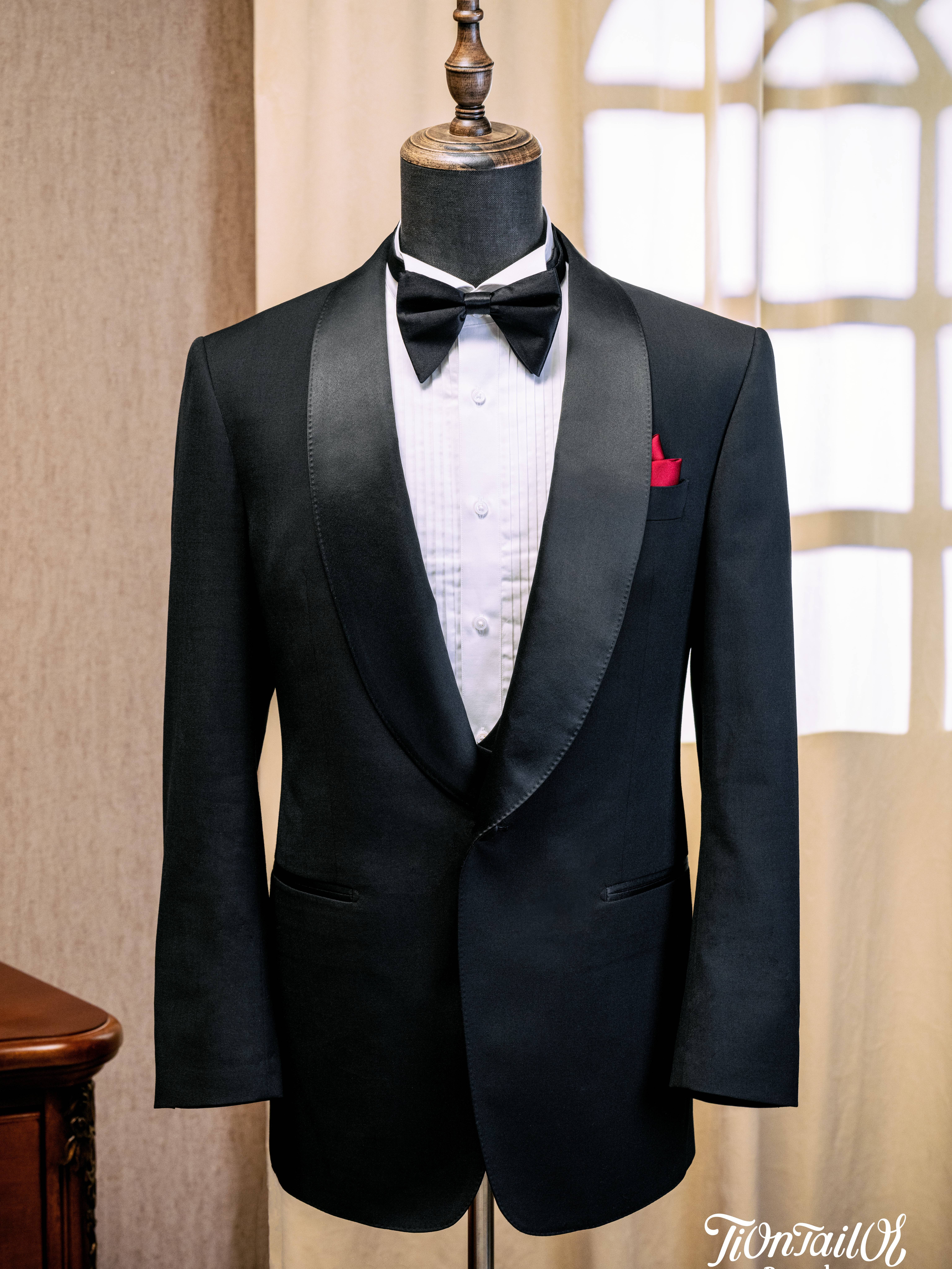 塔士多礼服-亮黑