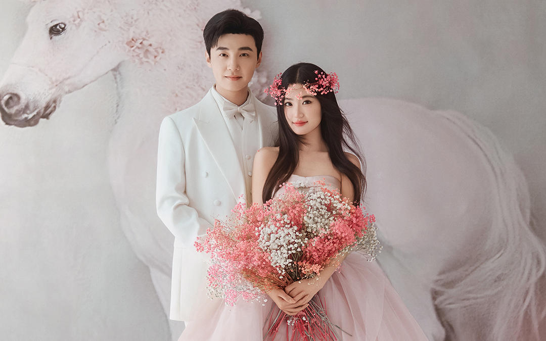 公主请拍！梦幻白马婚纱照真的巨美巨出片✅