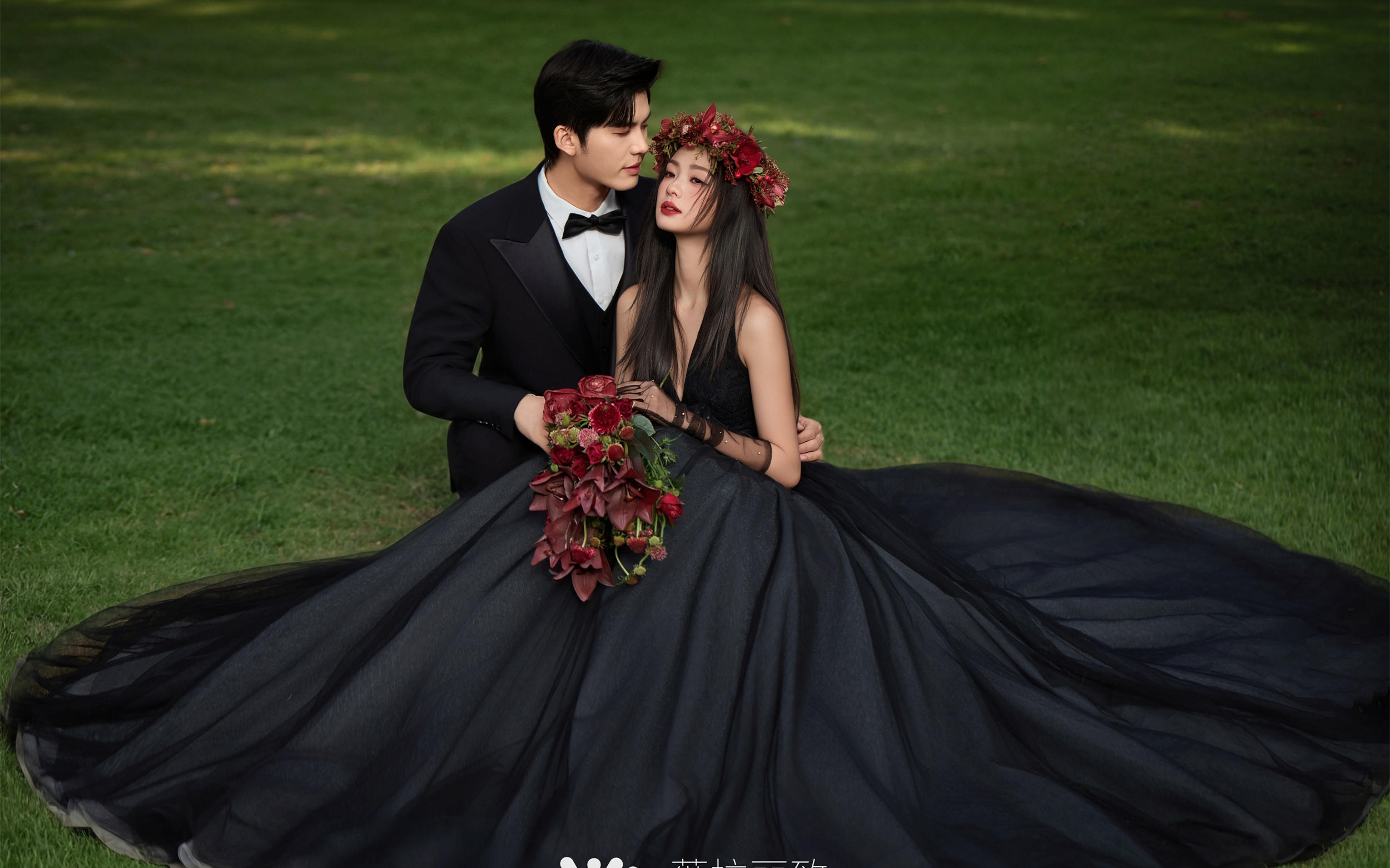 美到爆💥电影感森系黑纱婚纱照一眼沦陷