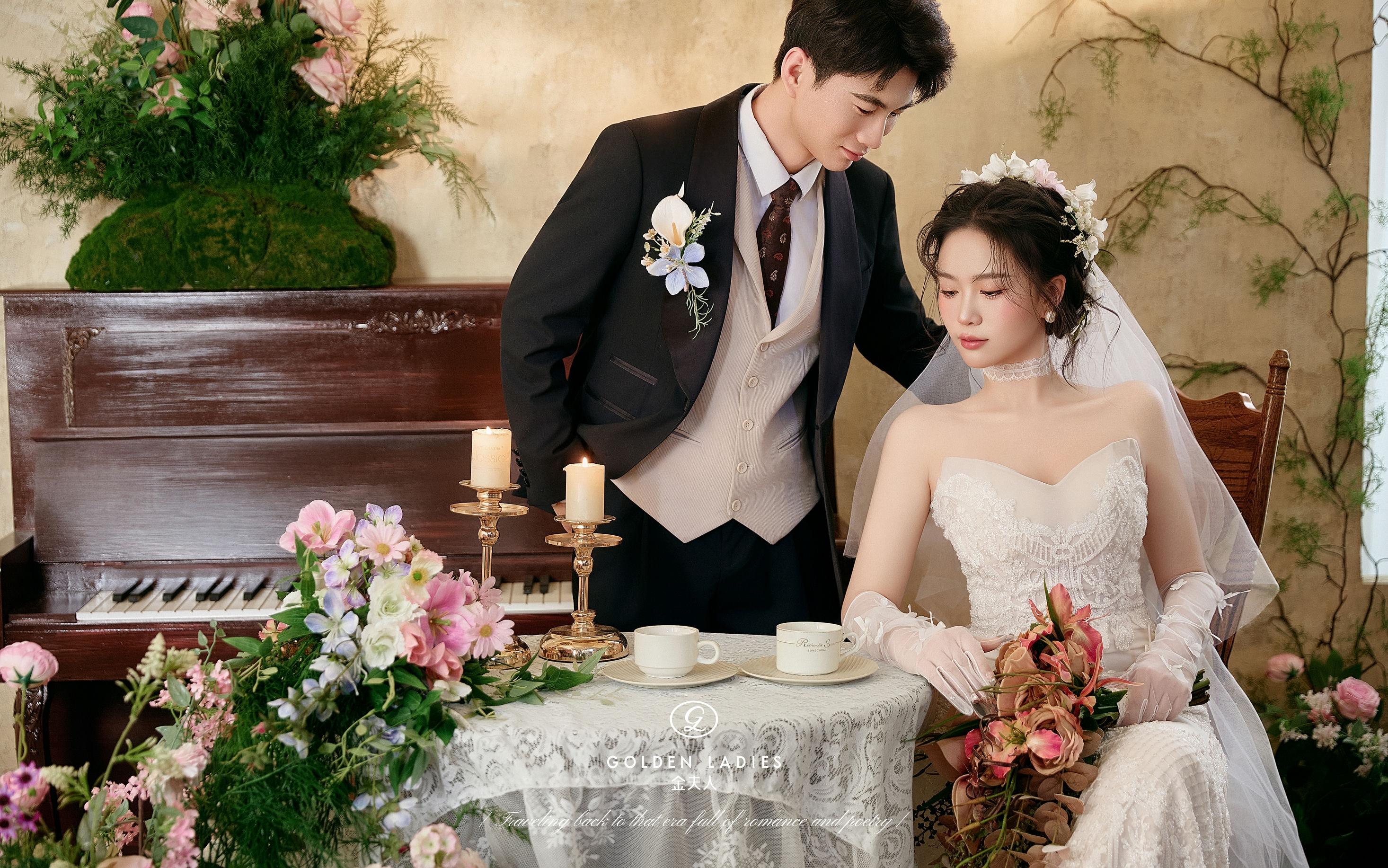 復(fù)古油畫(huà)的浪漫??邂逅鋼琴花房婚紗照??
