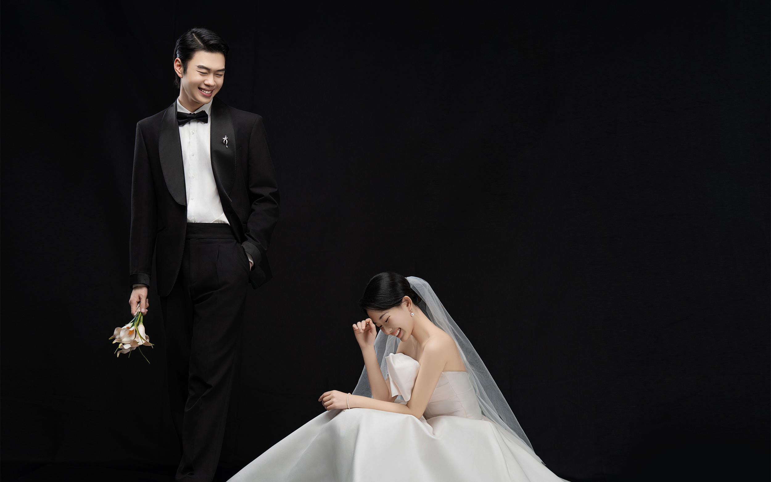 简约黑色背景婚纱照📸永远高级浪漫