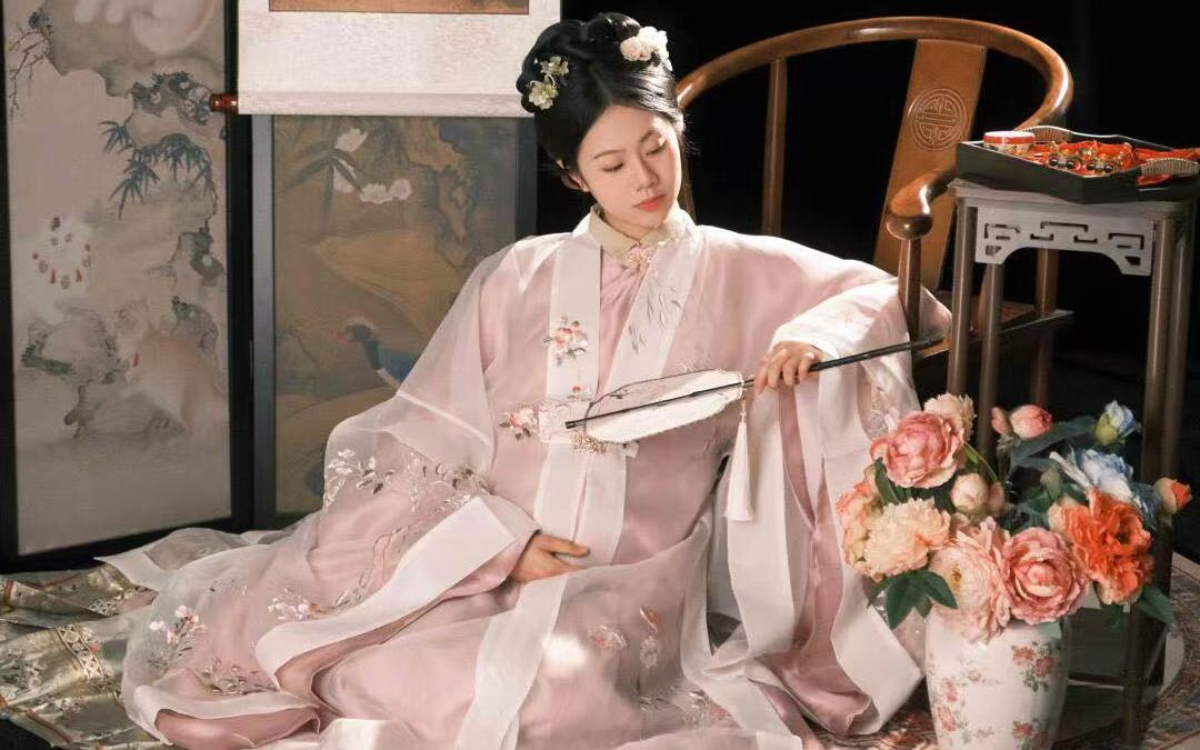 簪花孕婦照