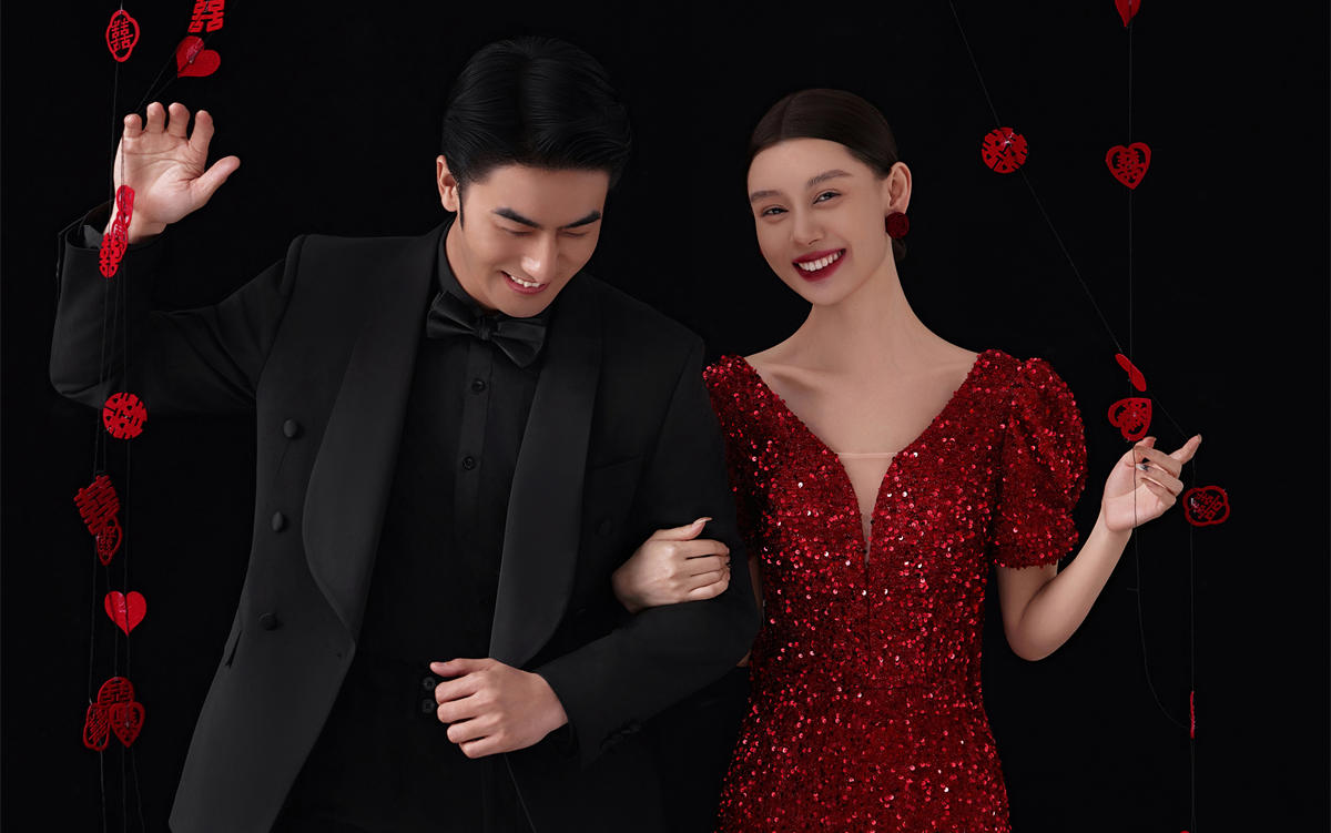 【D视觉摄影】黑底红裙，解锁超绝中式婚纱照新风格