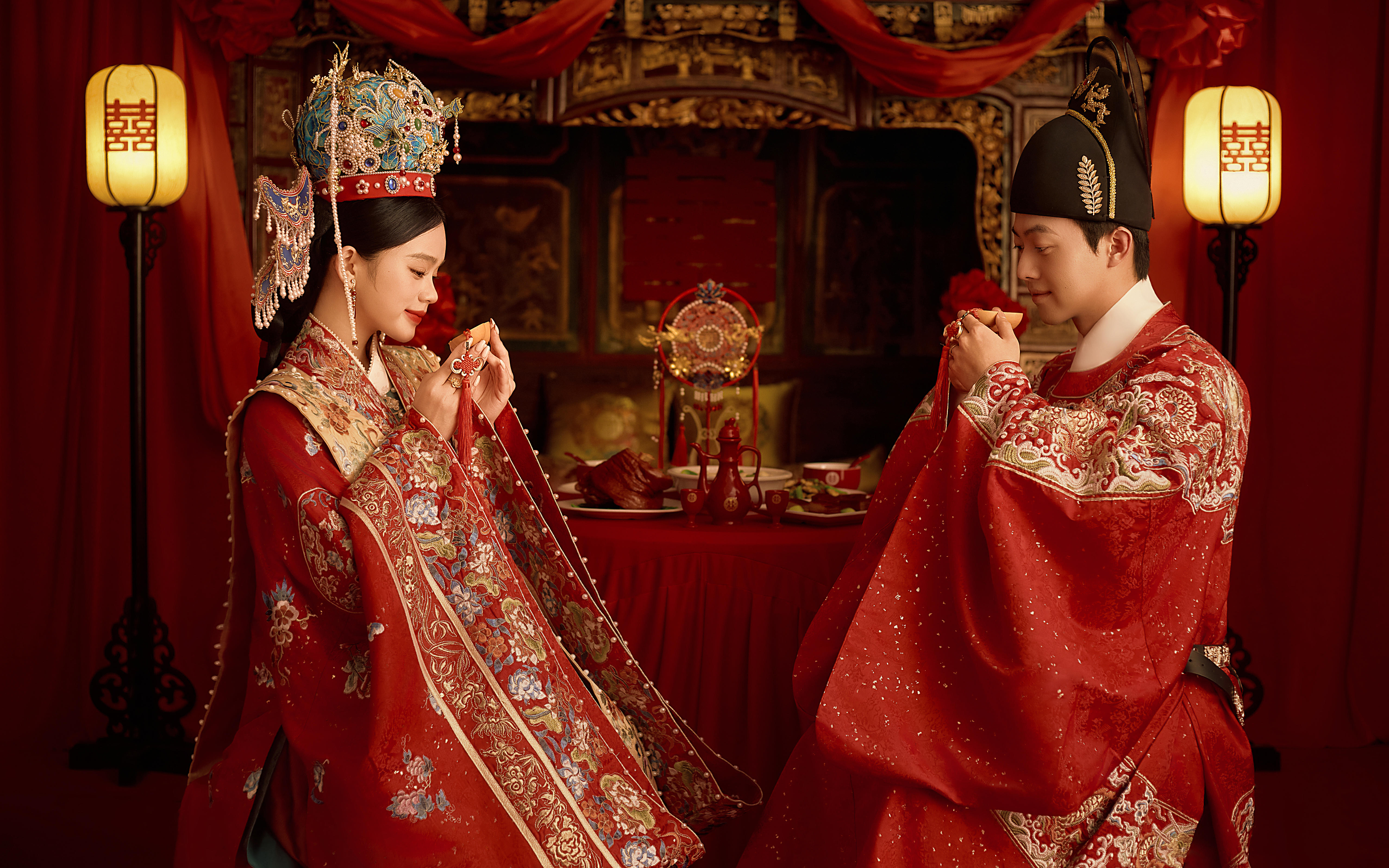 一拜天地，二拜高堂，三拜你我这一世的浪漫