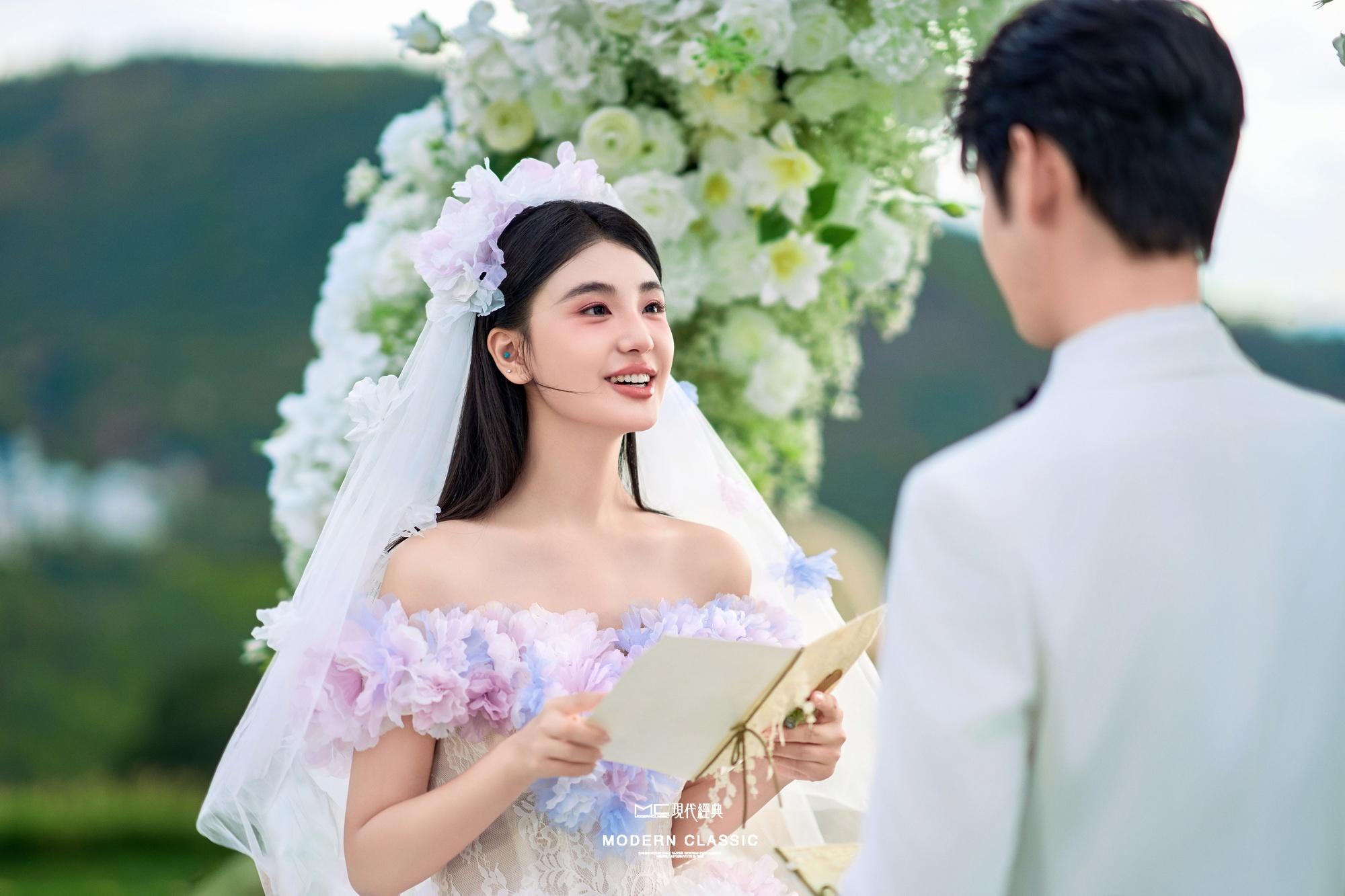 昆明目的地婚禮婚紗照就要這樣拍！碧海藍(lán)天