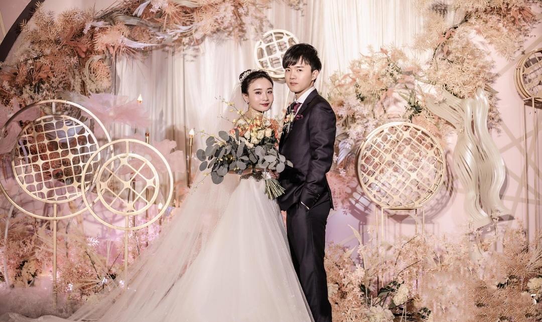 豪华吊顶大气浪漫婚礼【全新分享】